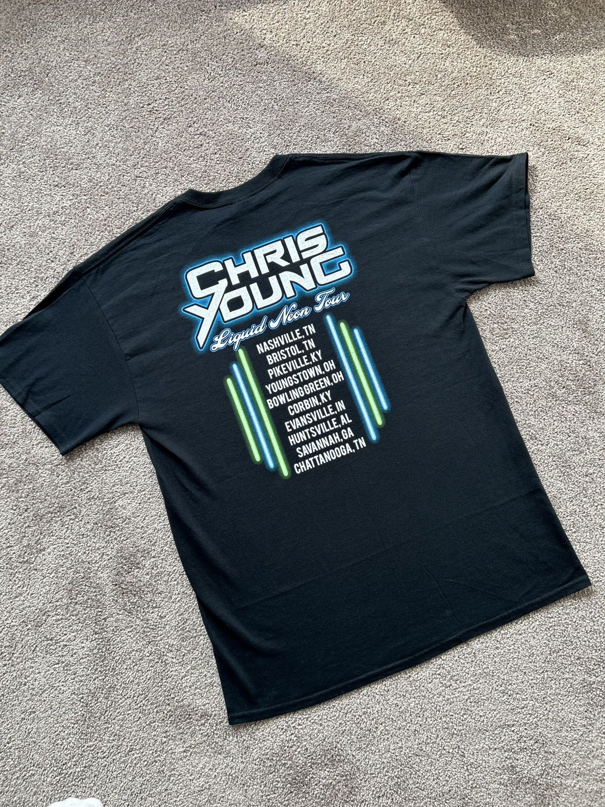 Band Tees × Vintage Chris Young Liquid Neon Tour Tee Size US L / EU 52-54 / 3 - 4 Thumbnail