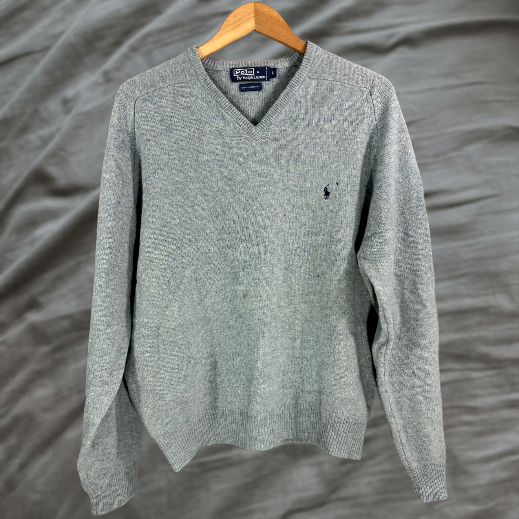 Polo Ralph Lauren VINTAGE Polo Ralph Lauren Sweater Mens Large Gray Lambswool Pullover V Neck Classic Knit Size US L / EU 52-54 / 3 - 1 Thumbnail