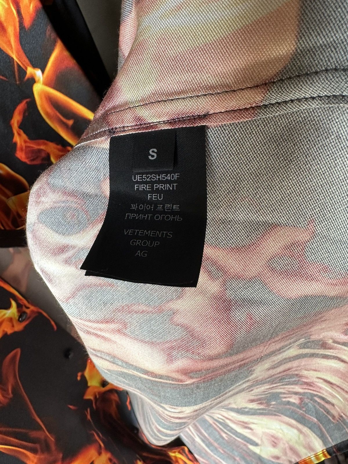 Vetements Vetements - fire print Size US S / EU 44-46 / 1 - 6 Thumbnail