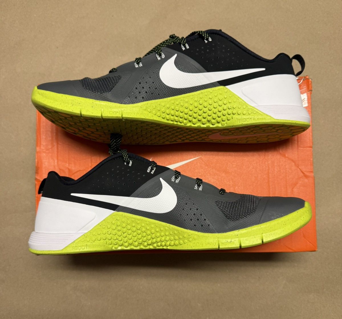 Nike Nike Metcon 1 OG 2025 men’s size 14 weightlifting training! Size US 14 / EU 47 - 2 Thumbnail