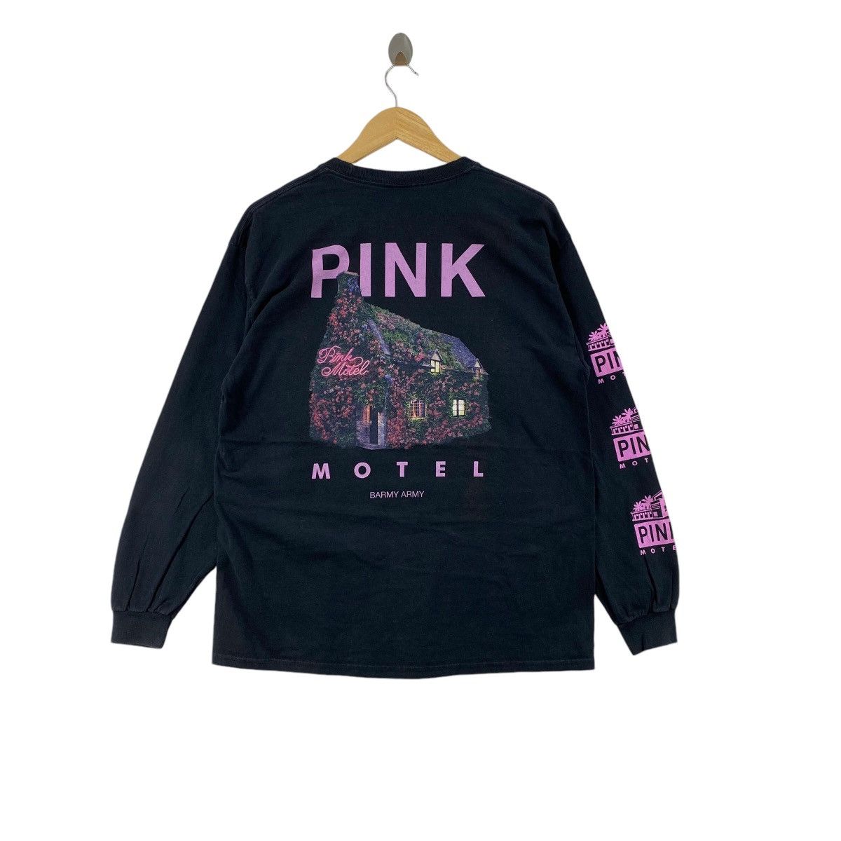 Japanese Brand Vintage RNA Alternative Pink Motel Long Sleeve Art Japanese Size US M / EU 48-50 / 2 - 4 Thumbnail