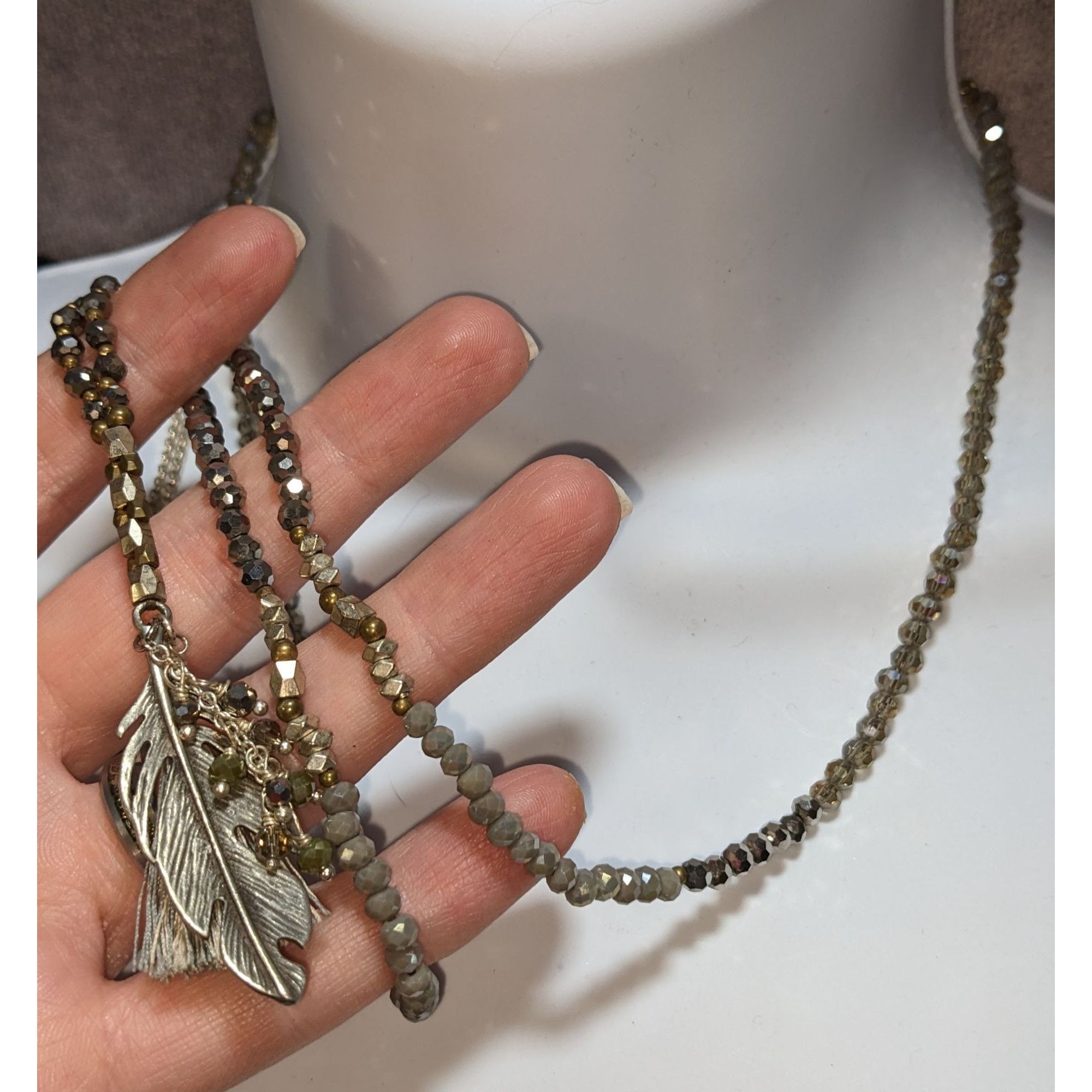 Other Bohemian Sparkly Beaded Necklace With Metal Feather Pendant Size ONE SIZE - 1 Thumbnail