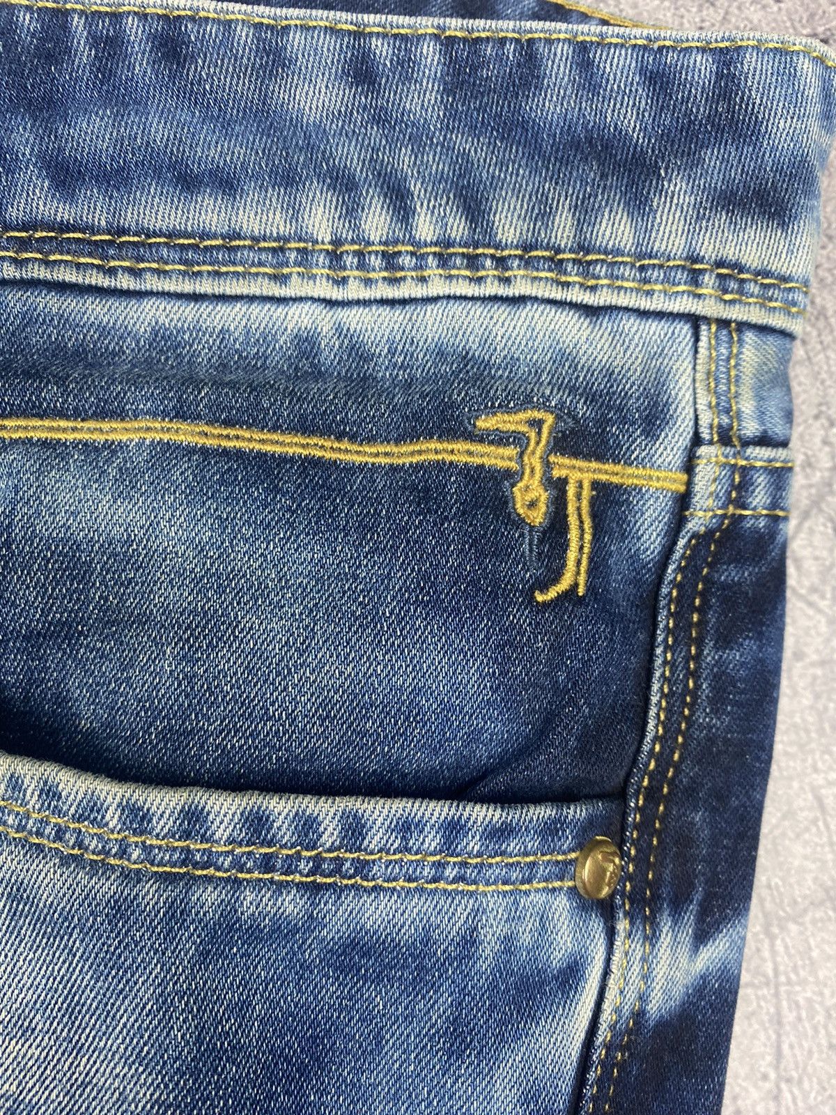 Trussardi Vintage Luxury Trussardi Denim Jeans Size 32 x 34 Size US 32 / EU 48 - 11 Thumbnail