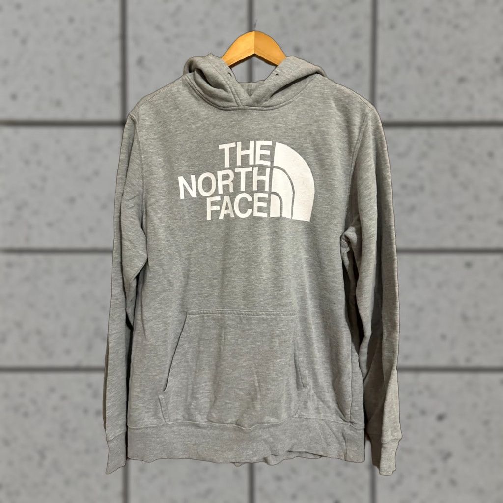 The North Face VINTAGE? No. (Skip) Original title rearranged: The North Face Hoodie Mens Large L Gray Pullover Logo Sweatshirt Size US L / EU 52-54 / 3 - 1 Thumbnail