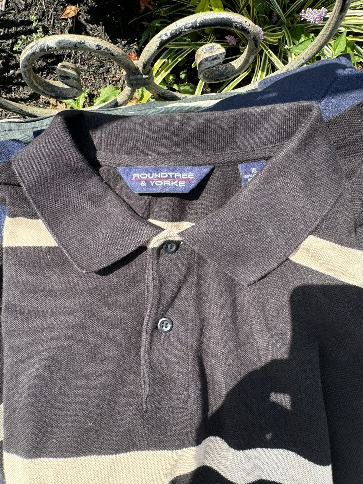 Roundtree & Yorke XL BLACK AND BEIGE POLO VINTAGE STYLE Size US XL / EU 56 / 4 - 6 Thumbnail