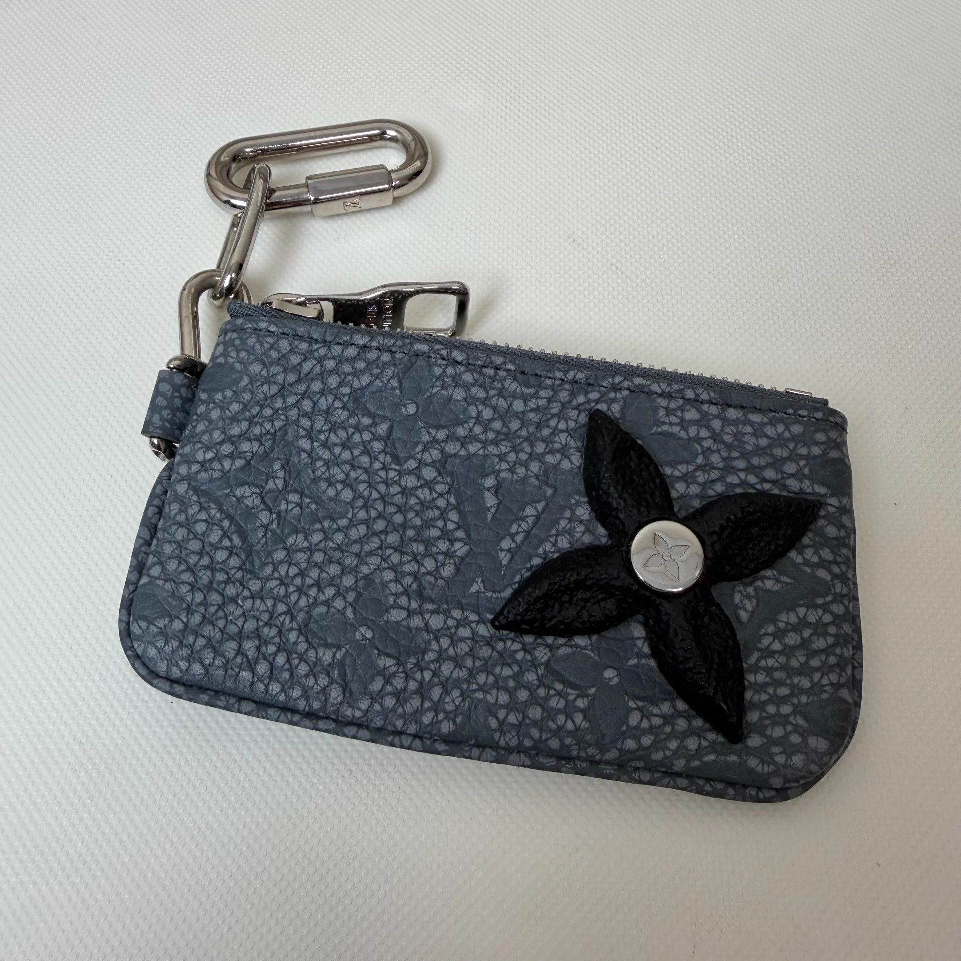 Louis Vuitton LV Slate Blue Leather Monogram Zipper Coin Purse Men's Size ONE SIZE - 1 Thumbnail