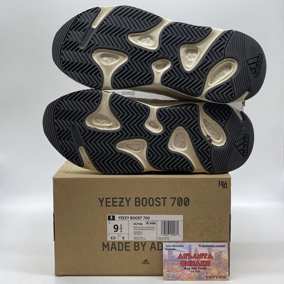 Adidas Yeezy boost 700 analog Size US 9.5 / EU 42-43 - 7 Thumbnail