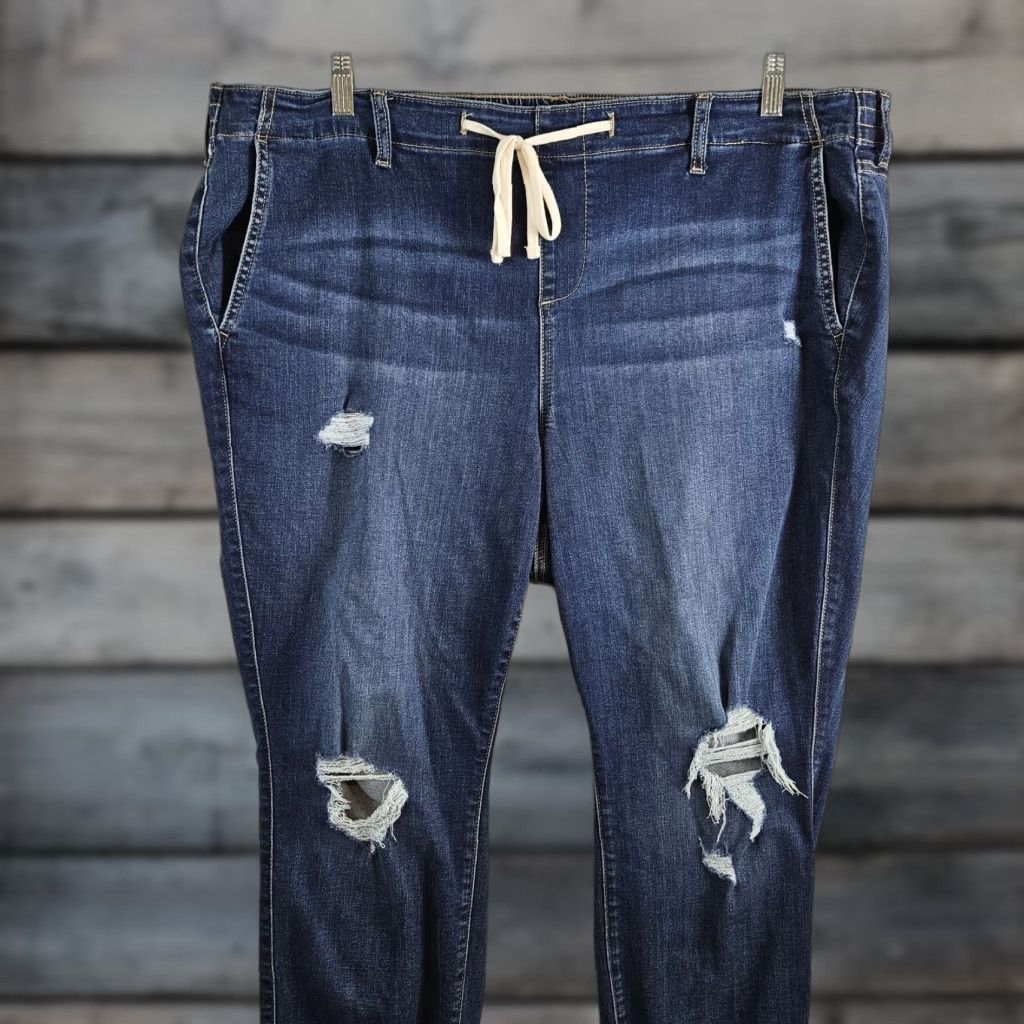 Torrid **Torrid Women's Blue High Rise Size 3X Distressed Straight Leg Jeans** User: Torrid Women's Blue High Rise Size 3X Distressed Straight Leg Jeans Size 40" / US 18 - 1 Thumbnail