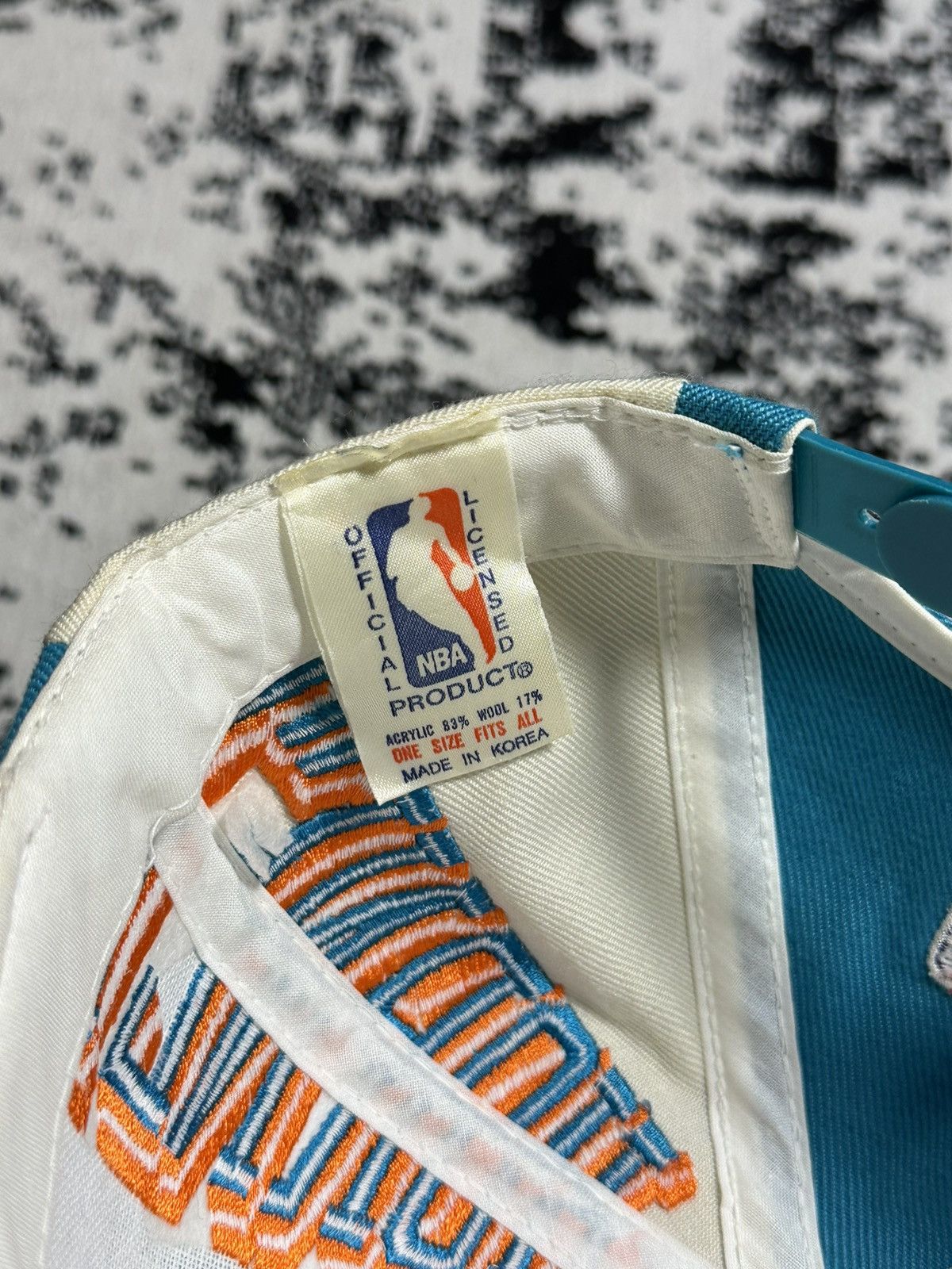 Vintage Vintage 90s Charlotte Hornets NBA Colombian Hat Big Logo Size ONE SIZE - 7 Thumbnail