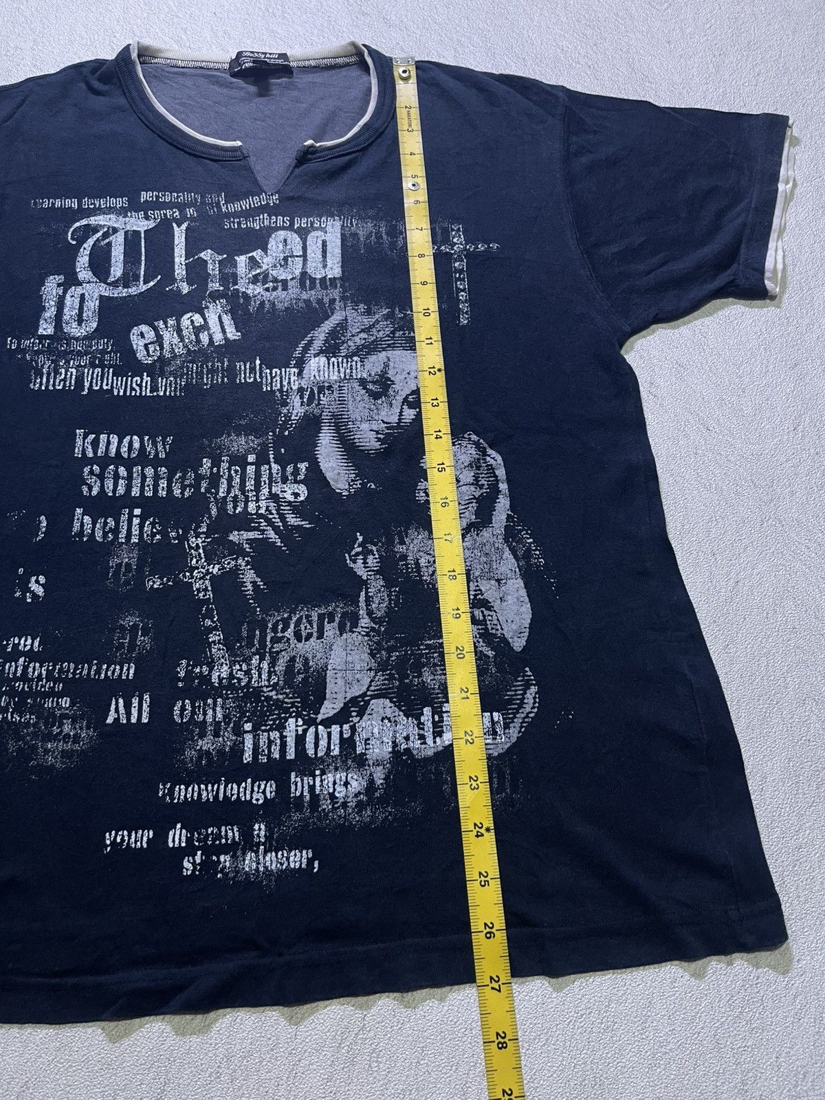 Japanese Brand Vintage Y2K BOSSY HILL short sleeve tshirt Size US M / EU 48-50 / 2 - 7 Thumbnail