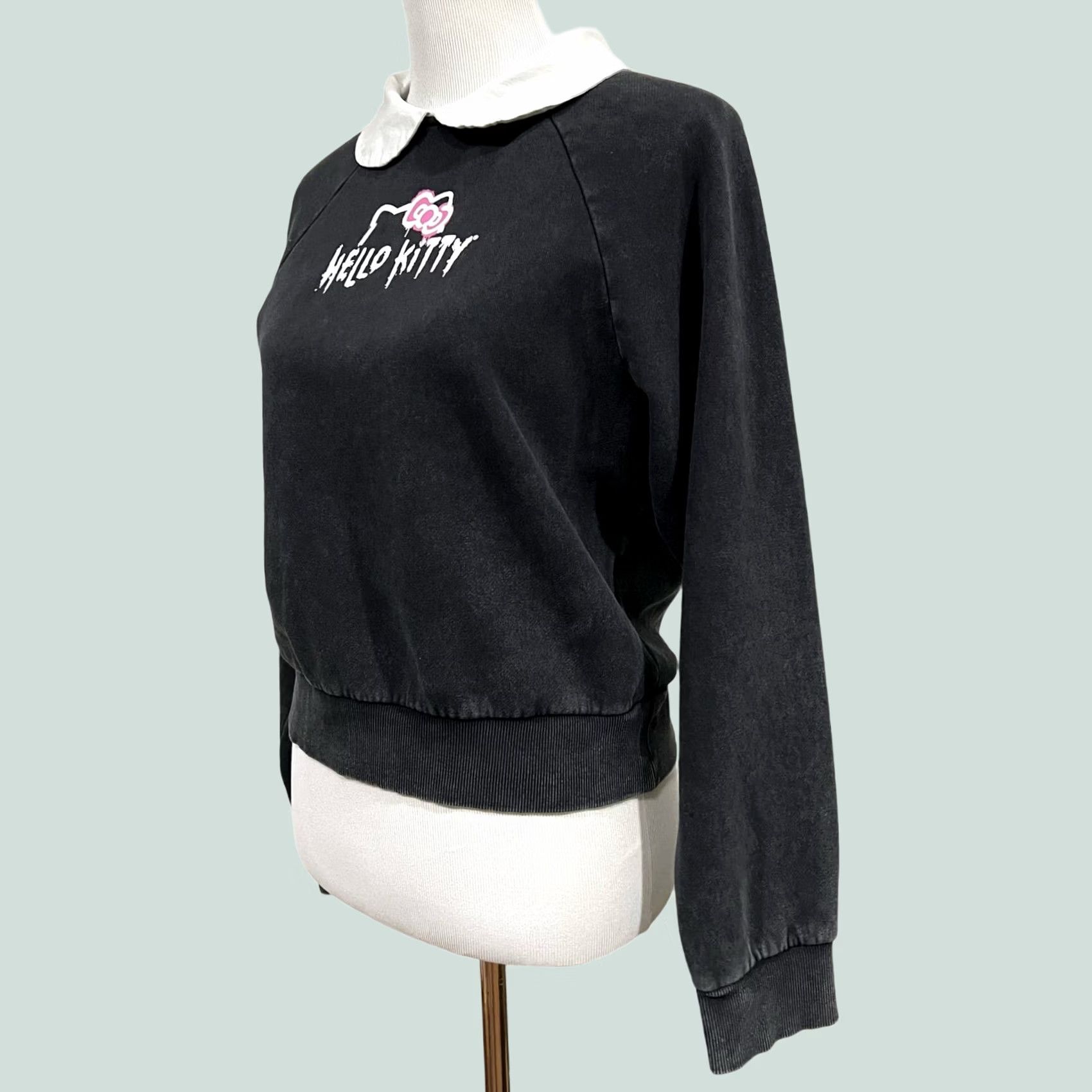 Vintage Forever 21 Hello Kitty Collared Sweatshirt Top Washed Black Pullover Women’s M Shirt Blouse Girls Womens Size M / US 6-8 / IT 42-44 - 1 Thumbnail
