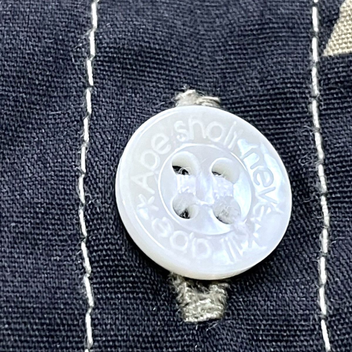 Bape A Bathing Ape 1st Camo Button-up L/S Shirt Size US S / EU 44-46 / 1 - 9 Thumbnail