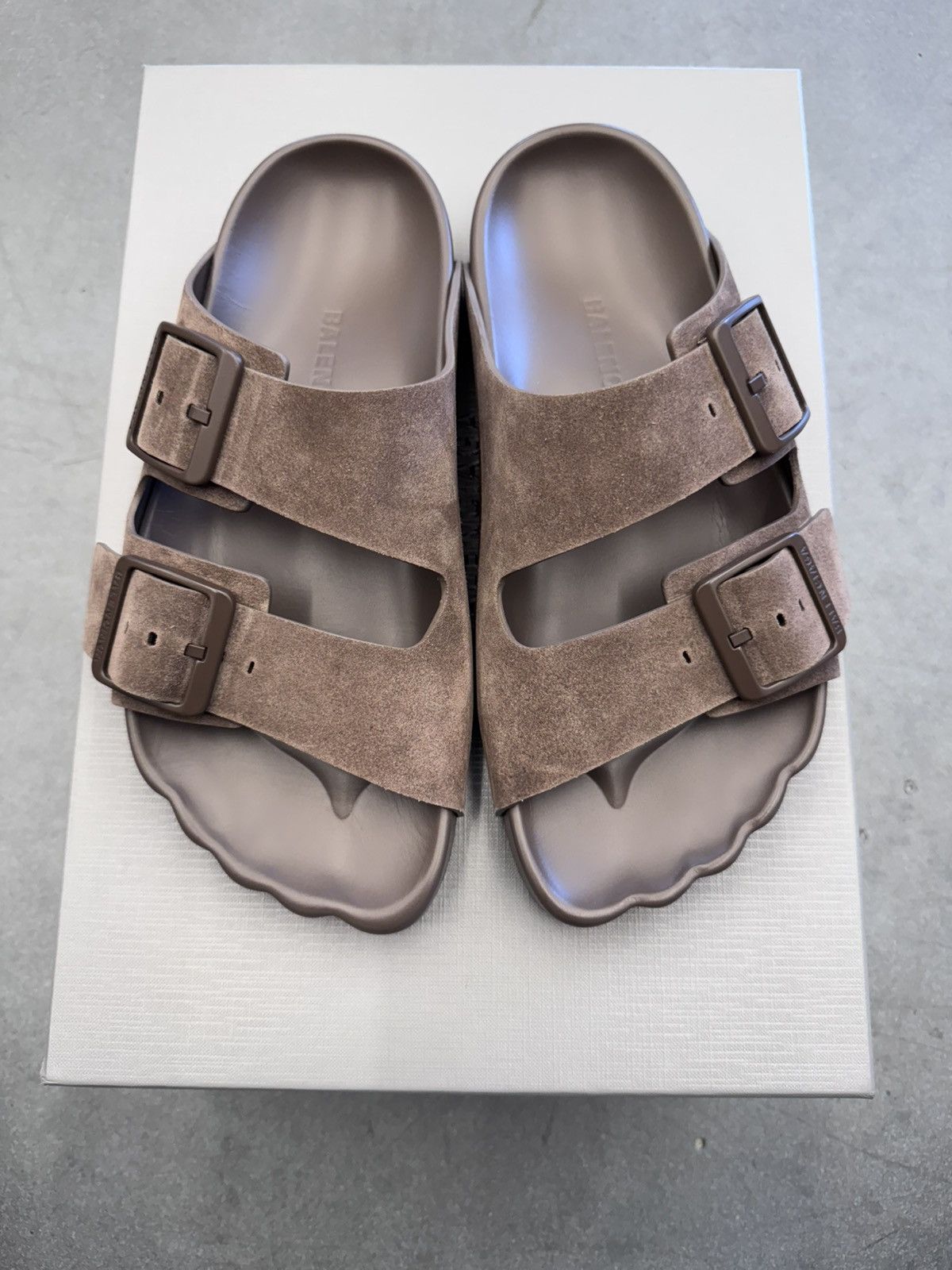 Balenciaga Balenciaga Brown Suede Sunday Sandals Size US 7.5 / EU 40-41 - 6 Thumbnail