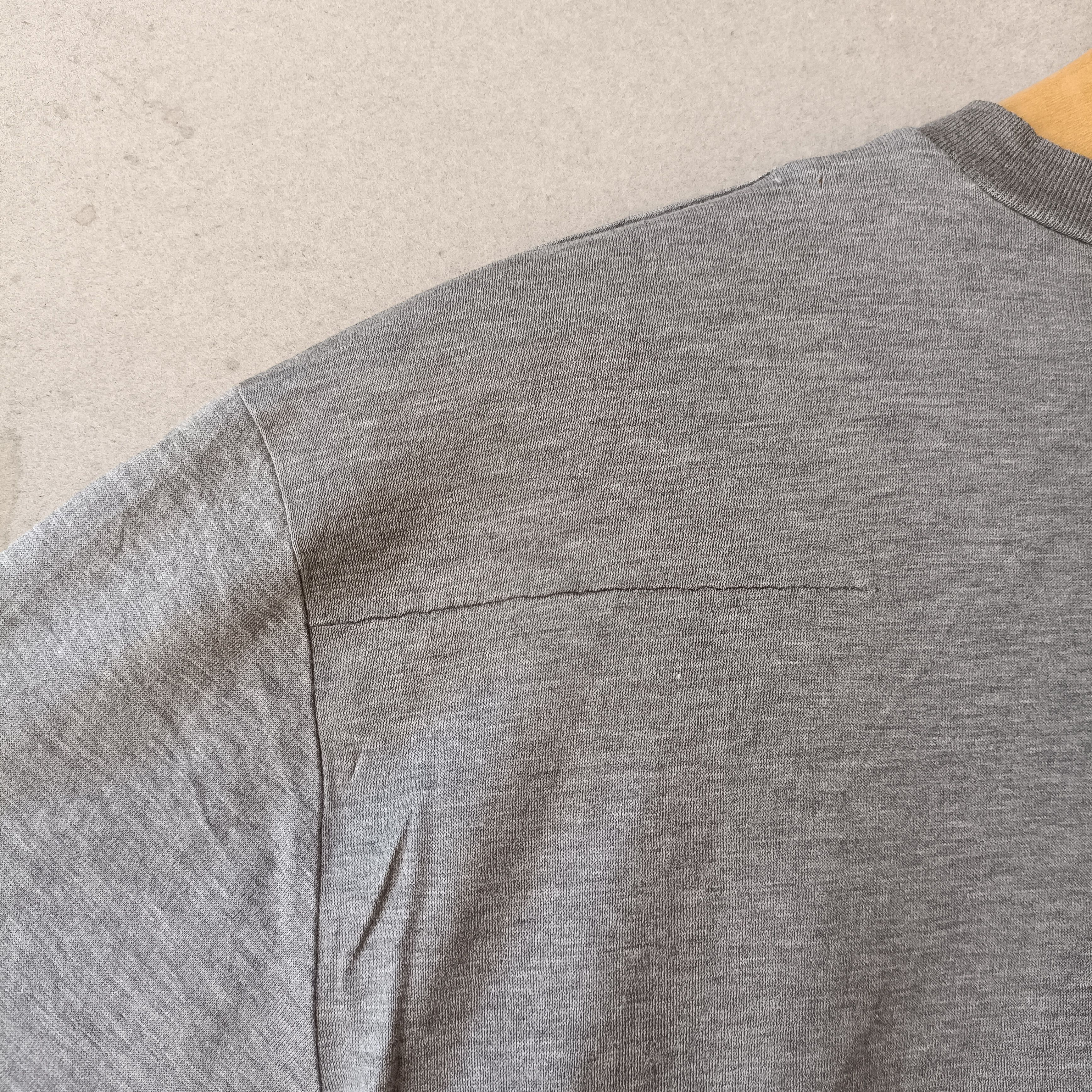 Dior Dior V neck Tee Hedi Slimane Size US S / EU 44-46 / 1 - 7 Thumbnail
