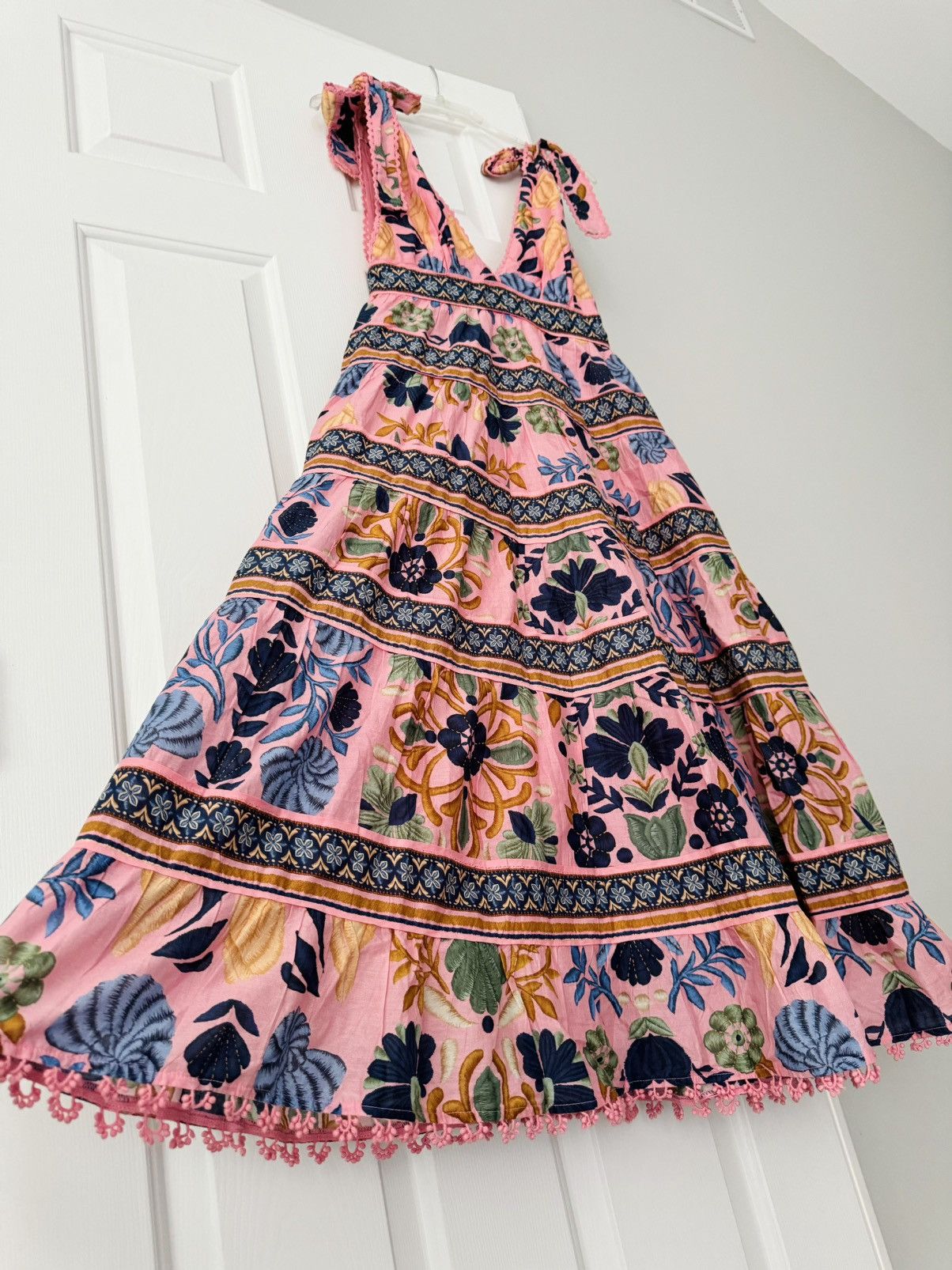 Farm Rio Farm Rio Seashell Tapestry Sleeveless Midi Dress, Size XS Size XS / US 0-2 / IT 36-38 - 8 Thumbnail