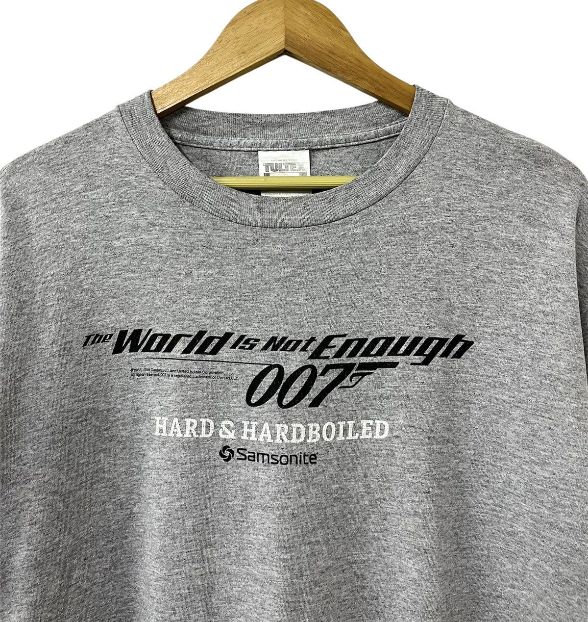 Vintage VINTAGE 90s 007 JAMES BOND PROMO ACTION MOVIE TSHIRT Size US L / EU 52-54 / 3 - 5 Thumbnail