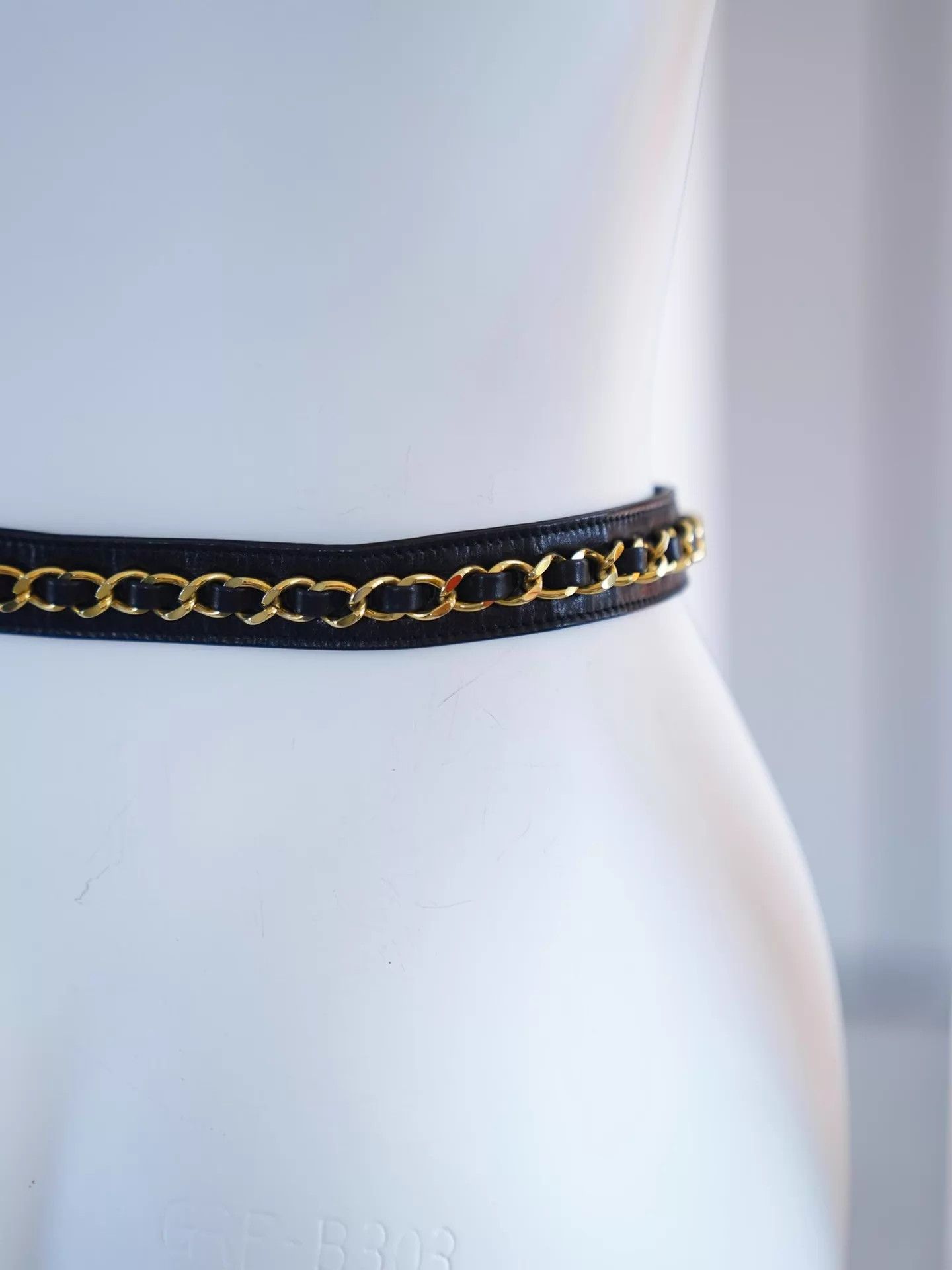 Chanel Chanel Vintage Black & Gold Leather Belt Size ONE SIZE - 6 Thumbnail
