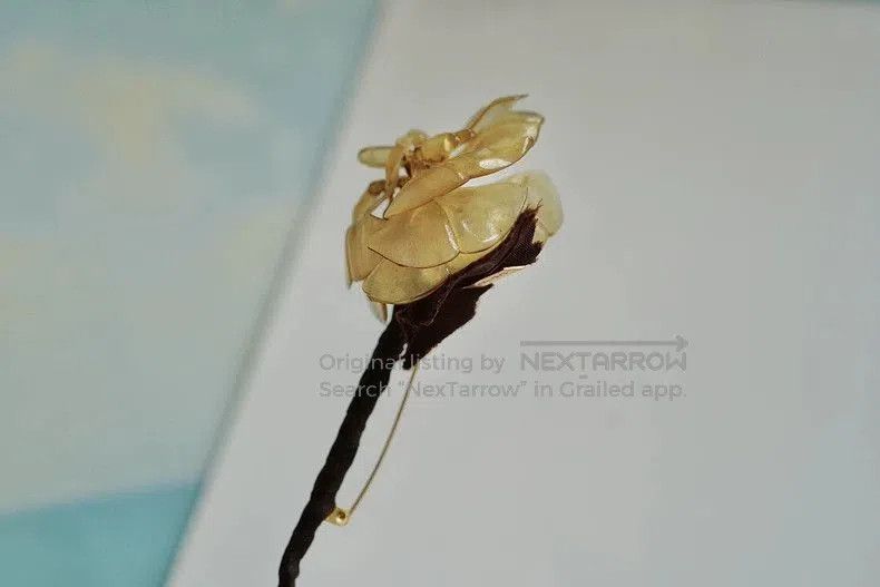 Kenzo 1980s Kenzo Amber Transparent Flower Brooch. Size ONE SIZE - 5 Thumbnail