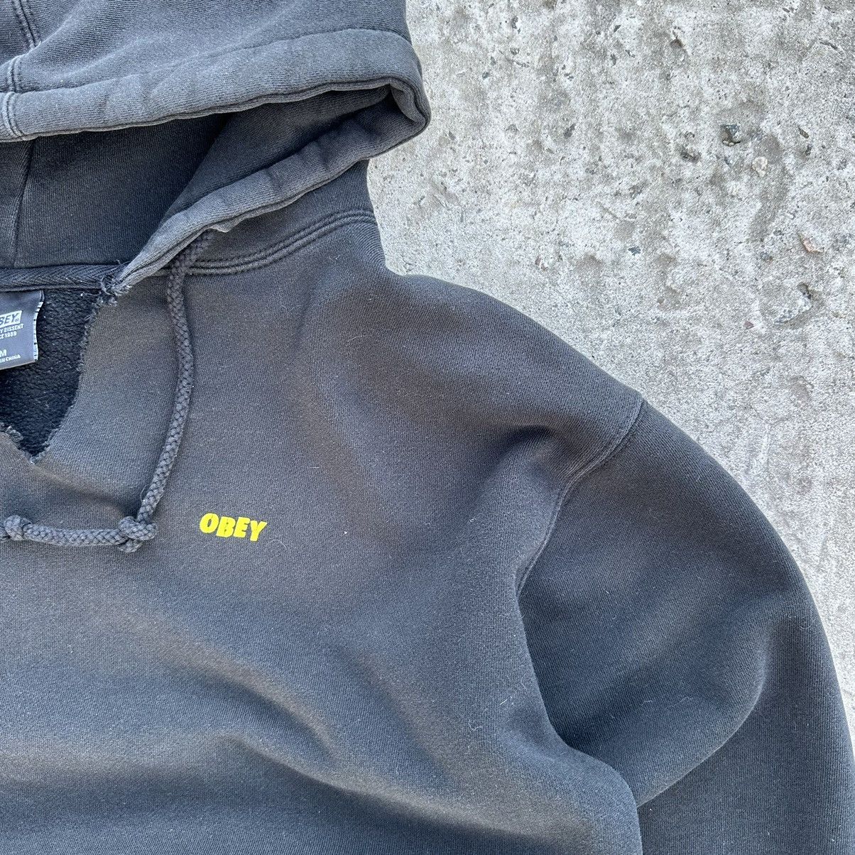Obey × Vintage Vintage Obey Hoodie Fitted Big Logo Skate Wear Distressed Size US M / EU 48-50 / 2 - 10 Thumbnail