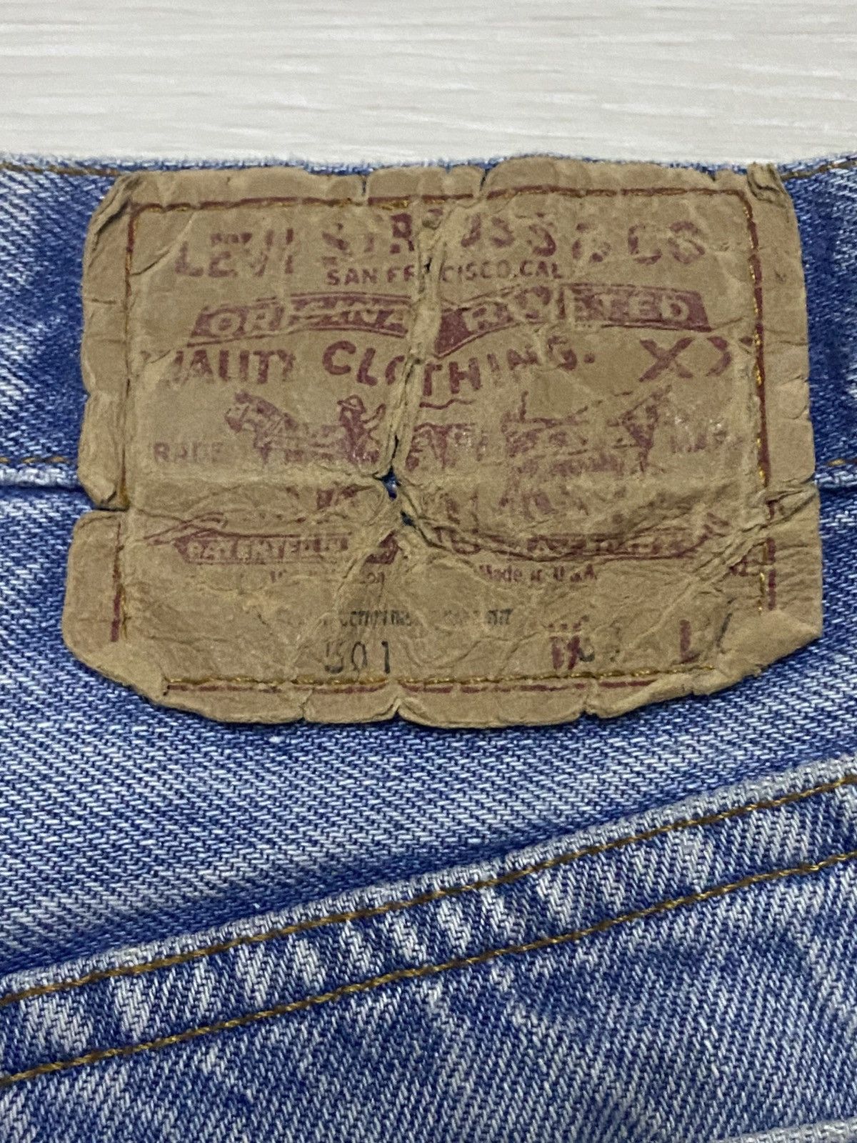 Levi's Vintage Levis 501 70s Faded Wash Repair Distressed Jeans Size US 29 - 17 Thumbnail