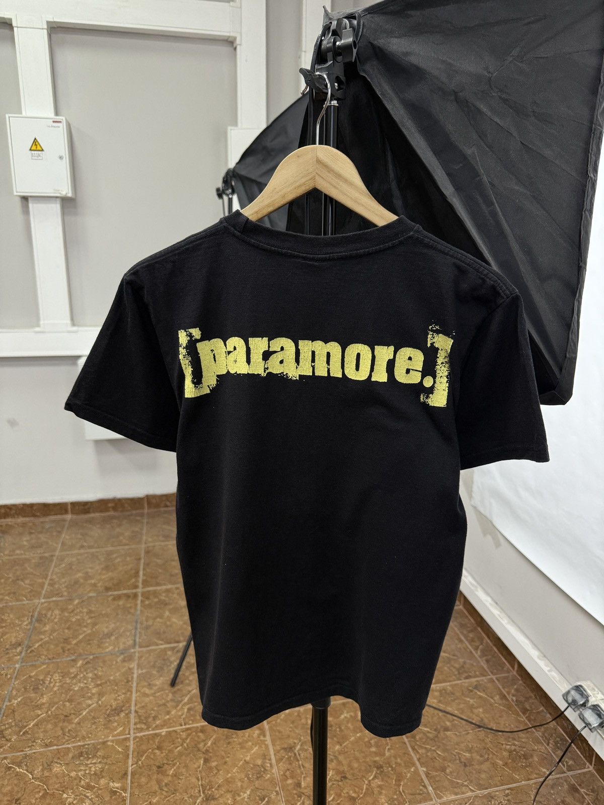 Band Tees 🖤🇺🇸 Vintage Paramore Brick By Boring Brick Band T-Shirt Emo Size US M / EU 48-50 / 2 - 2 Thumbnail