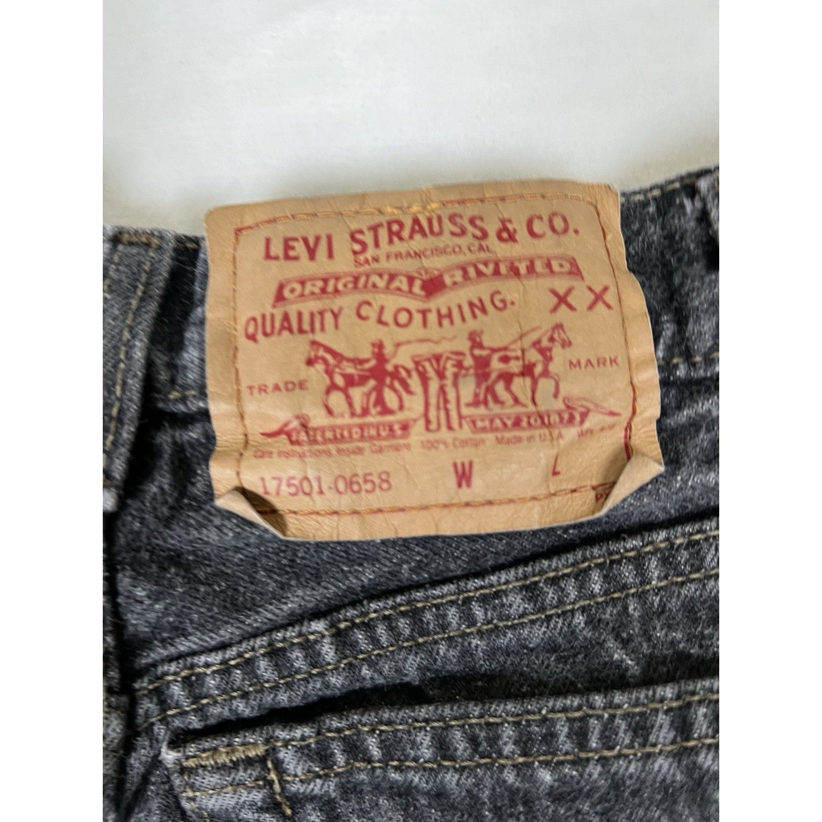 Levi's Vintage Levi’s 501 Jeans Black Denim Women’s 5 M Made In USA Size 24" / US 00 / IT 34 - 6 Thumbnail