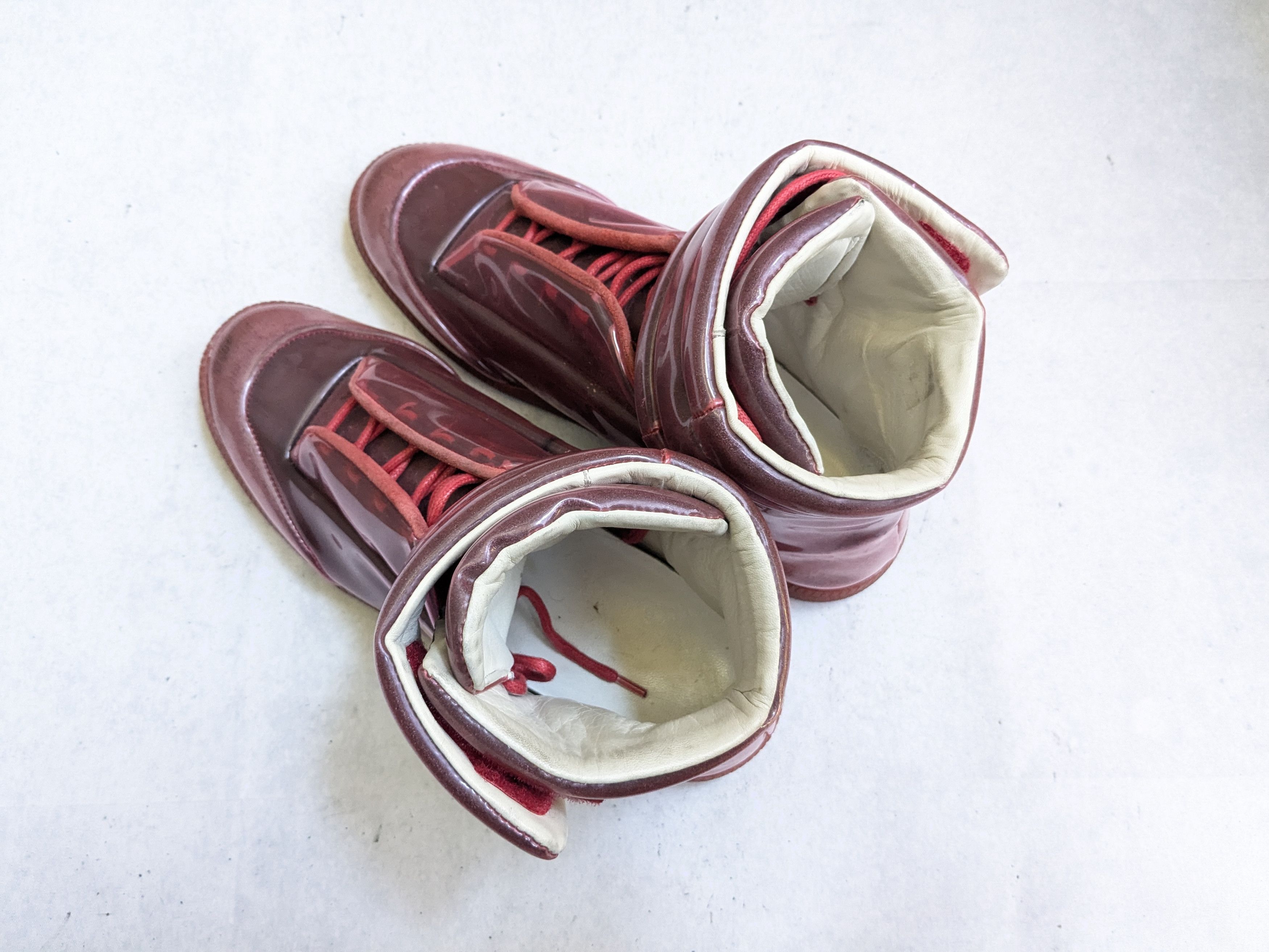 Maison Margiela Maison Margiela Future Sneakers Red PVC 9 42 High Tops Size US 9 / EU 42 - 14 Thumbnail