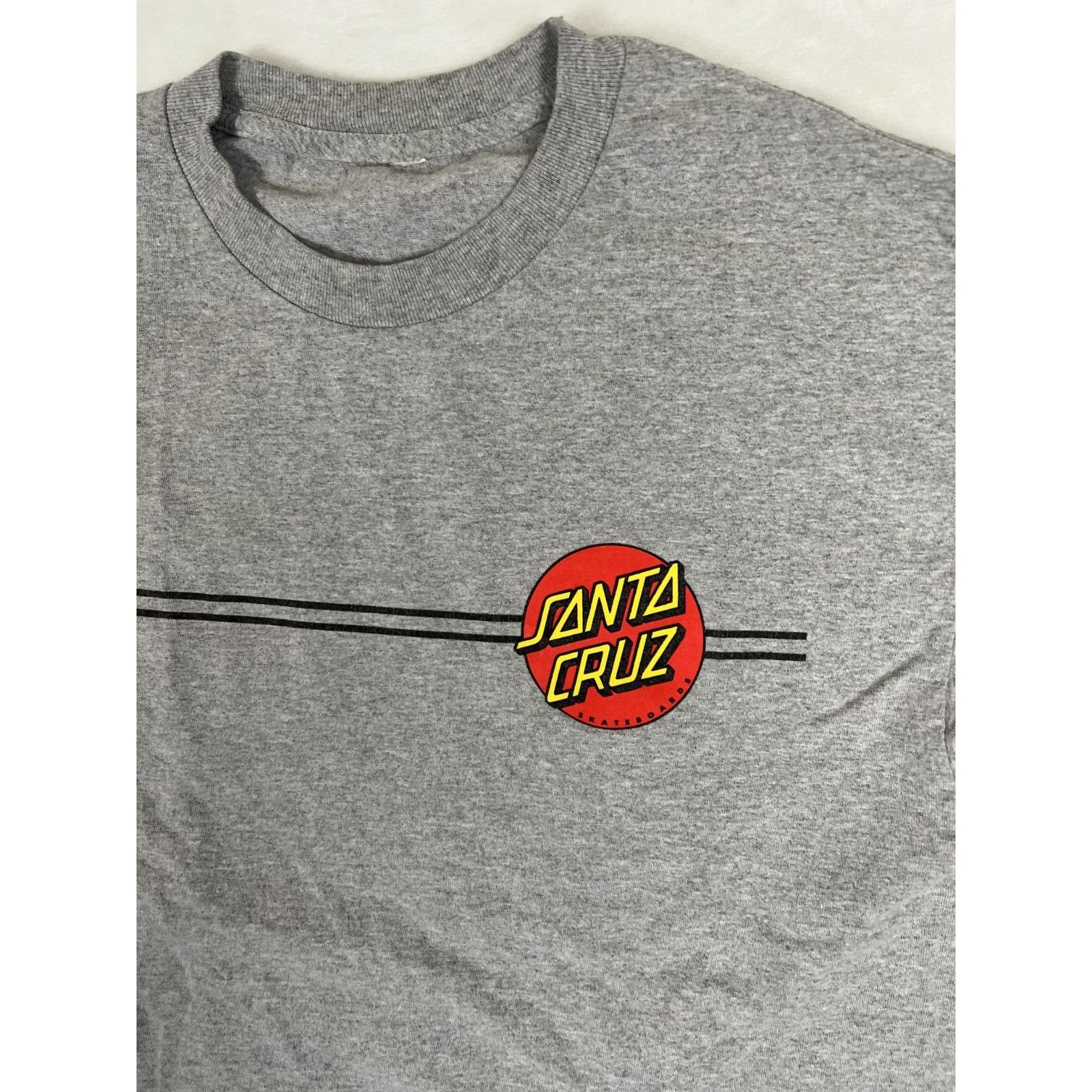 Santa Cruz Skateboards Vintage Santa Cruz Skateboard T-Shirt Size Medium Gray OG Lo Size US M / EU 48-50 / 2 - 2 Thumbnail