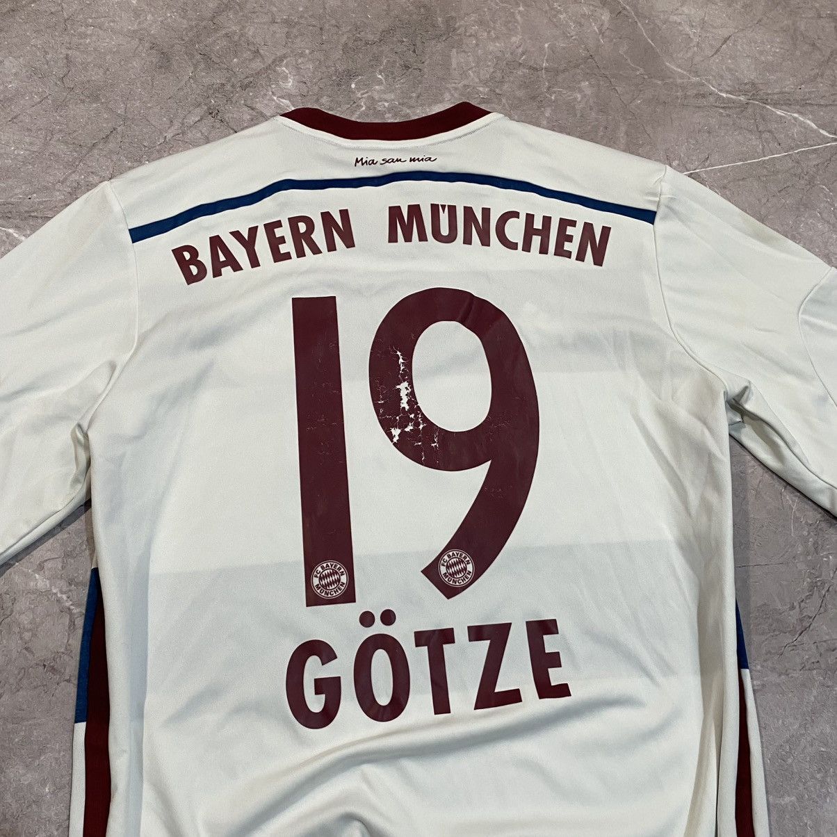 Vintage GOTZE ! VINTAGE ADIDAS BAYERN MUNICH TEE FIFA CHAMPIONS Size US M / EU 48-50 / 2 - 12 Thumbnail