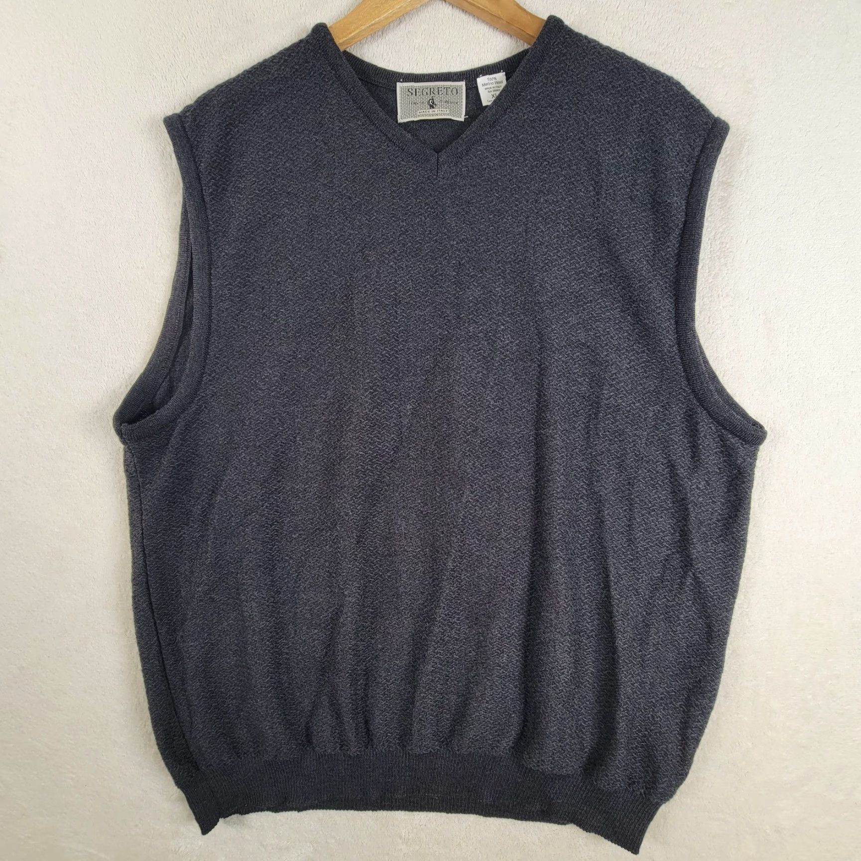 Vintage Segreto Sweater Vest Gray Mens XL 100% Merino Wool Sleeveless V-Neck Italy Size US XL / EU 56 / 4 - 2 Thumbnail