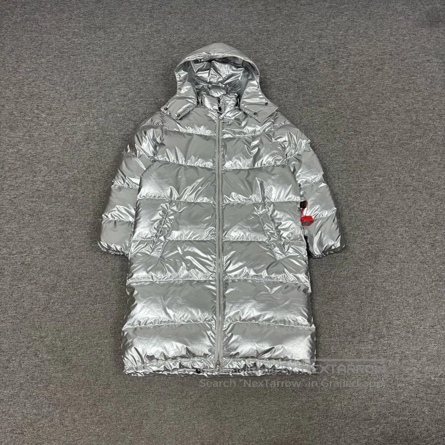 Louis Vuitton Louis Vuitton size 34 Silver glossy finish; long-length ho Size S / US 4 / IT 40 - 1 Thumbnail