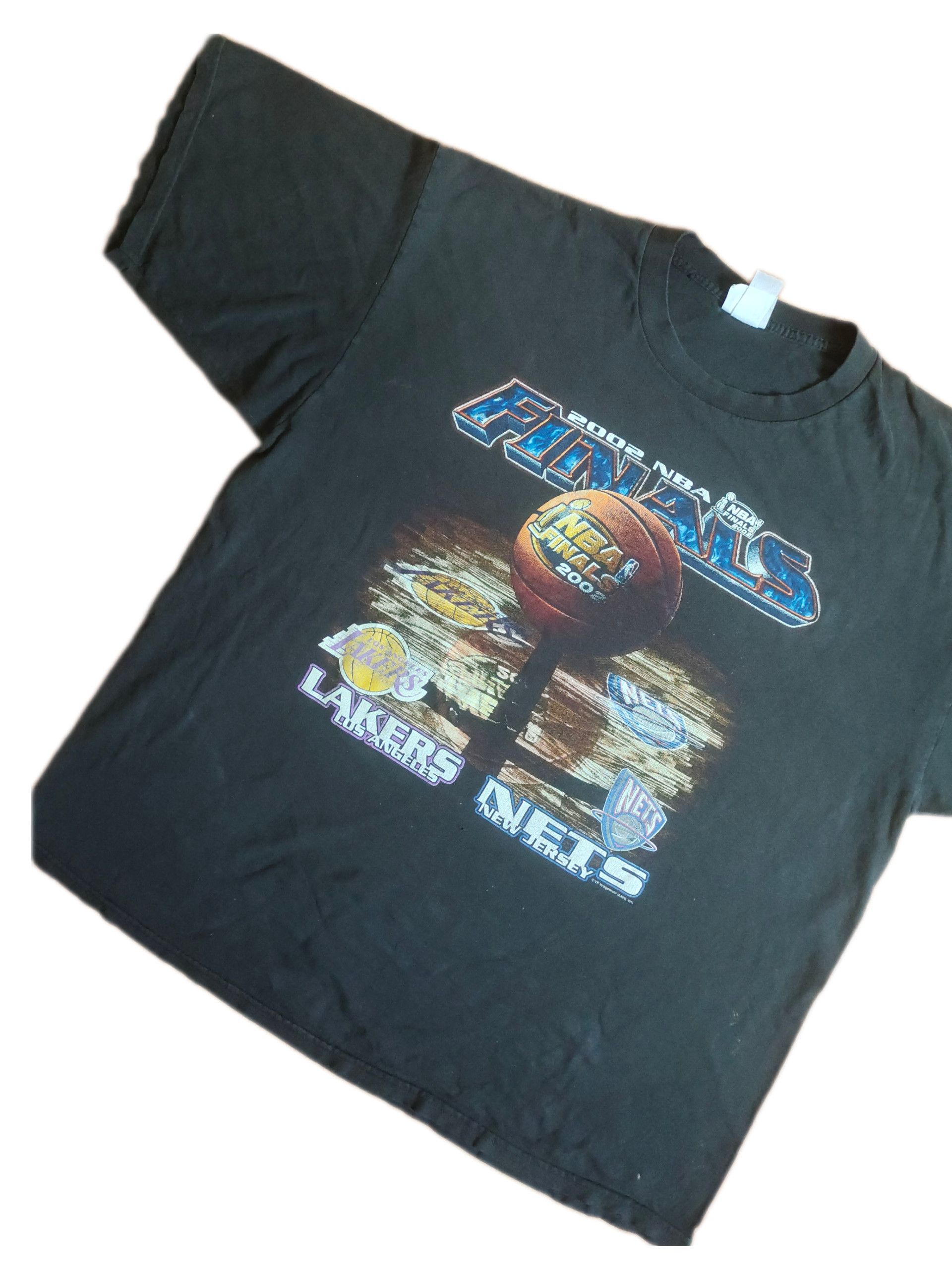 Lee × NBA × Vintage Vintage NBA Finals Lakers vs Nets 2000 T-shirt Size US XL / EU 56 / 4 - 2 Thumbnail