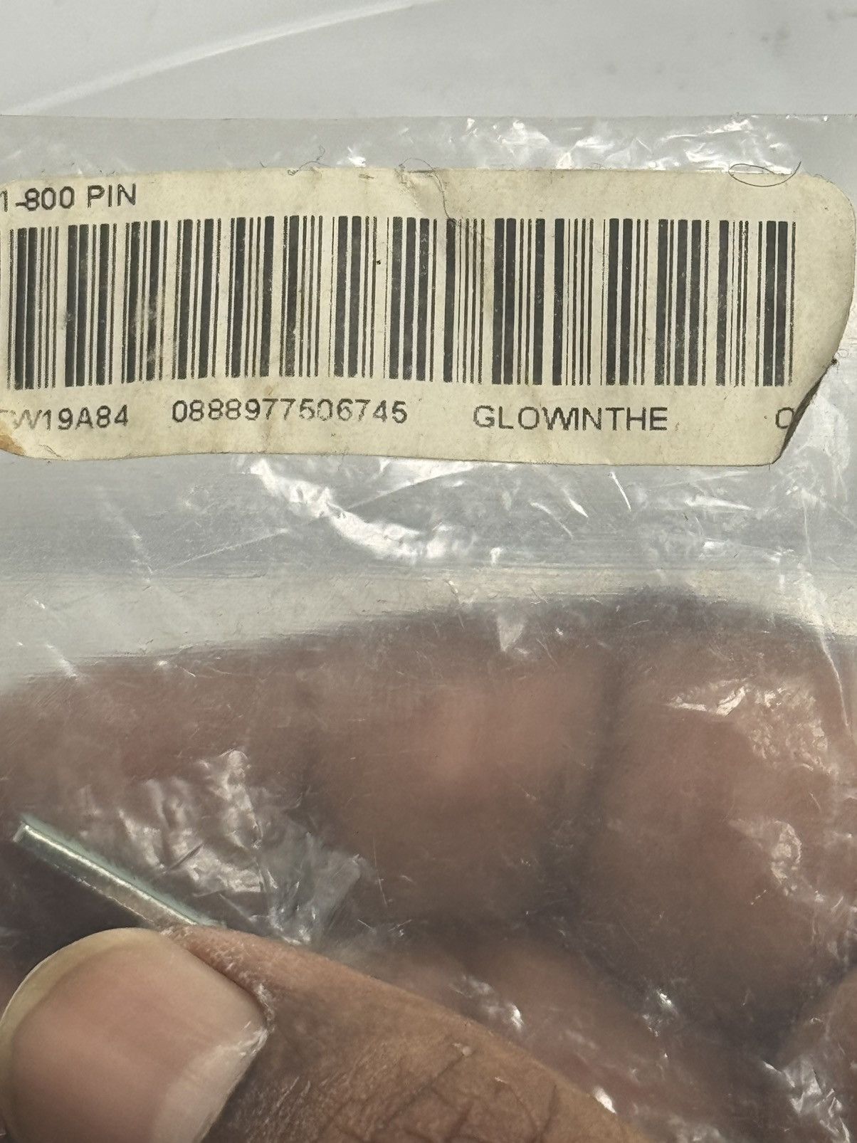 Supreme SUPREME GLOW IN THE DARK 1-800 Pin FW19 Size ONE SIZE - 3 Thumbnail