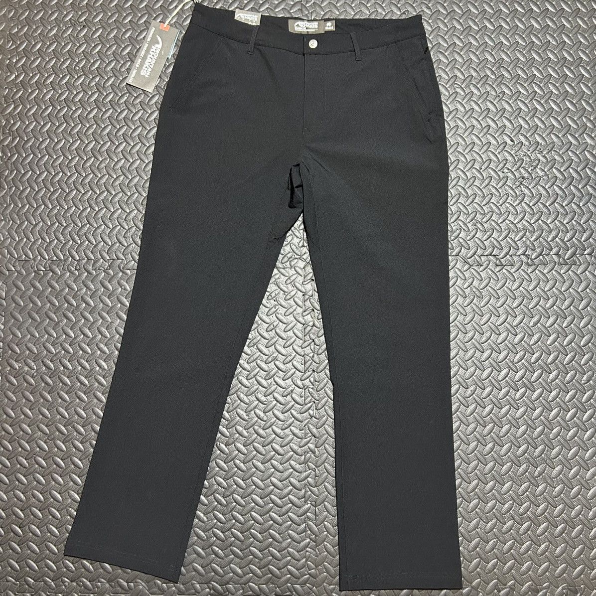 Mountain Khakis Mountain Khakis Pants Rangerock Black Mens 36 x 32 NEW Size US 36 / EU 52 - 1 Thumbnail