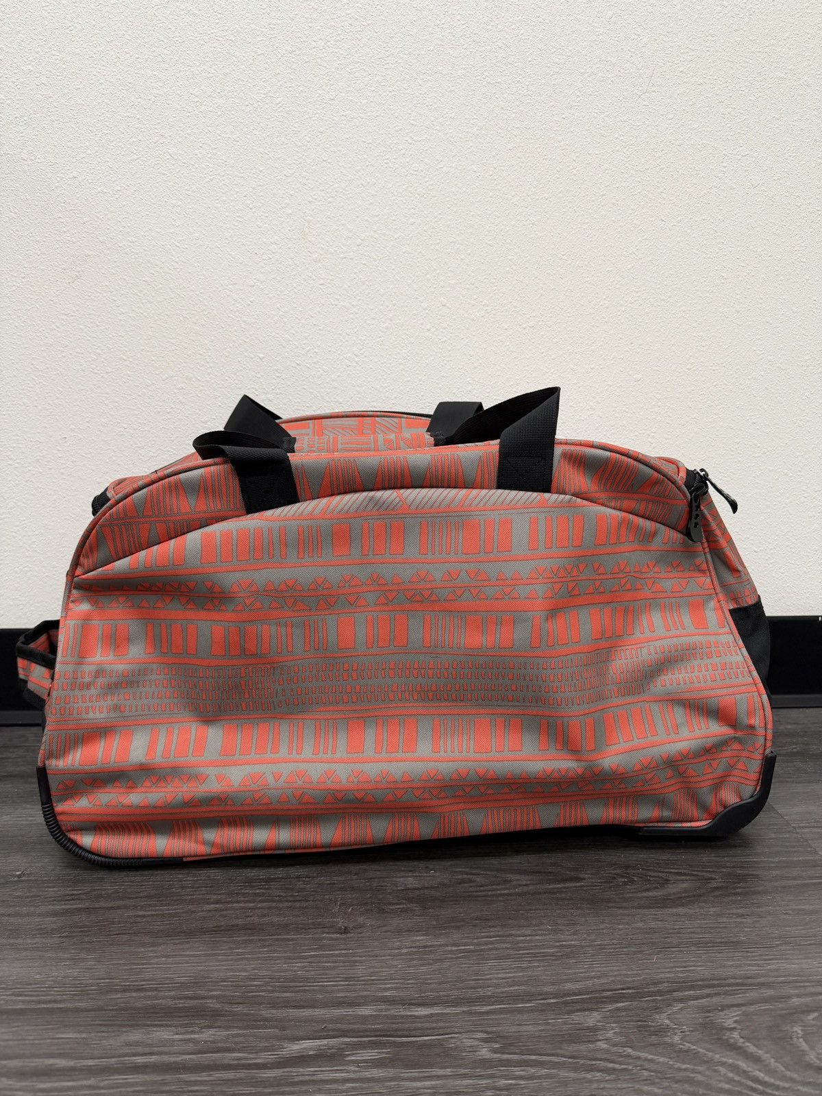 Other CALPAK Carry On Luggage Rolling Duffel Bag Wheels 21x13x11 Size ONE SIZE - 5 Thumbnail