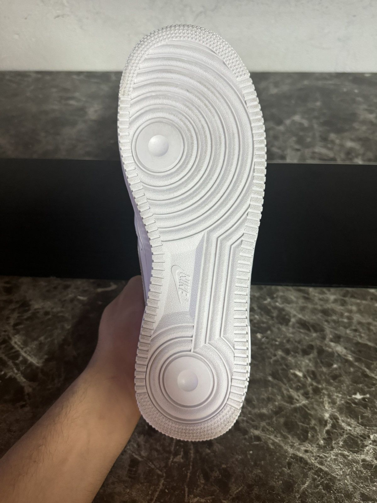 Nike Nike Air Force one ‘07 white mens size 12 worn once Size US 12 / EU 45 - 8 Thumbnail