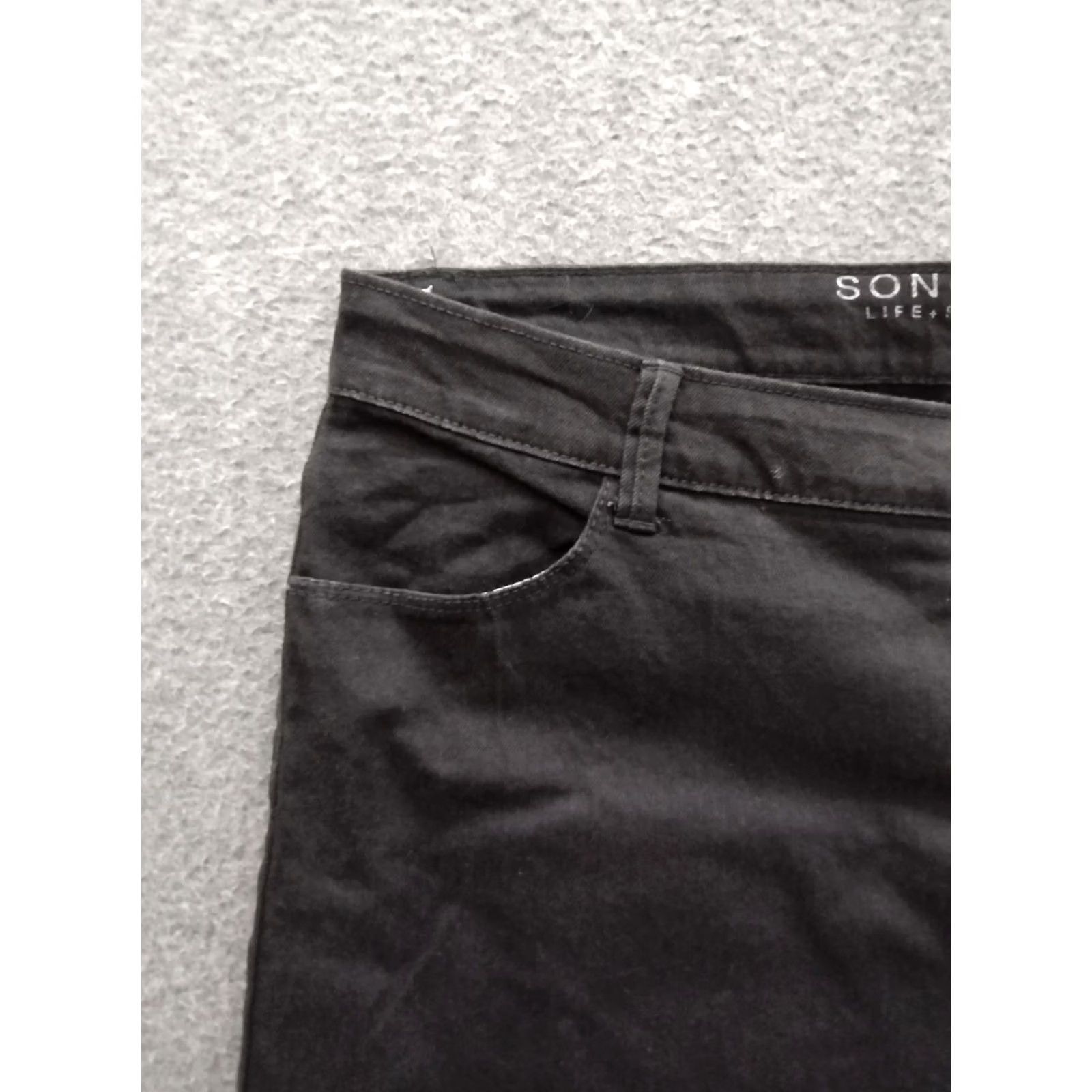 Vintage Sonoma Women’s Mid Rise Bermuda Shorts Jeans Black 22 Denim 5-Pocket Stretch Cotton Blend Casual Size 40" / US 18 - 7 Thumbnail