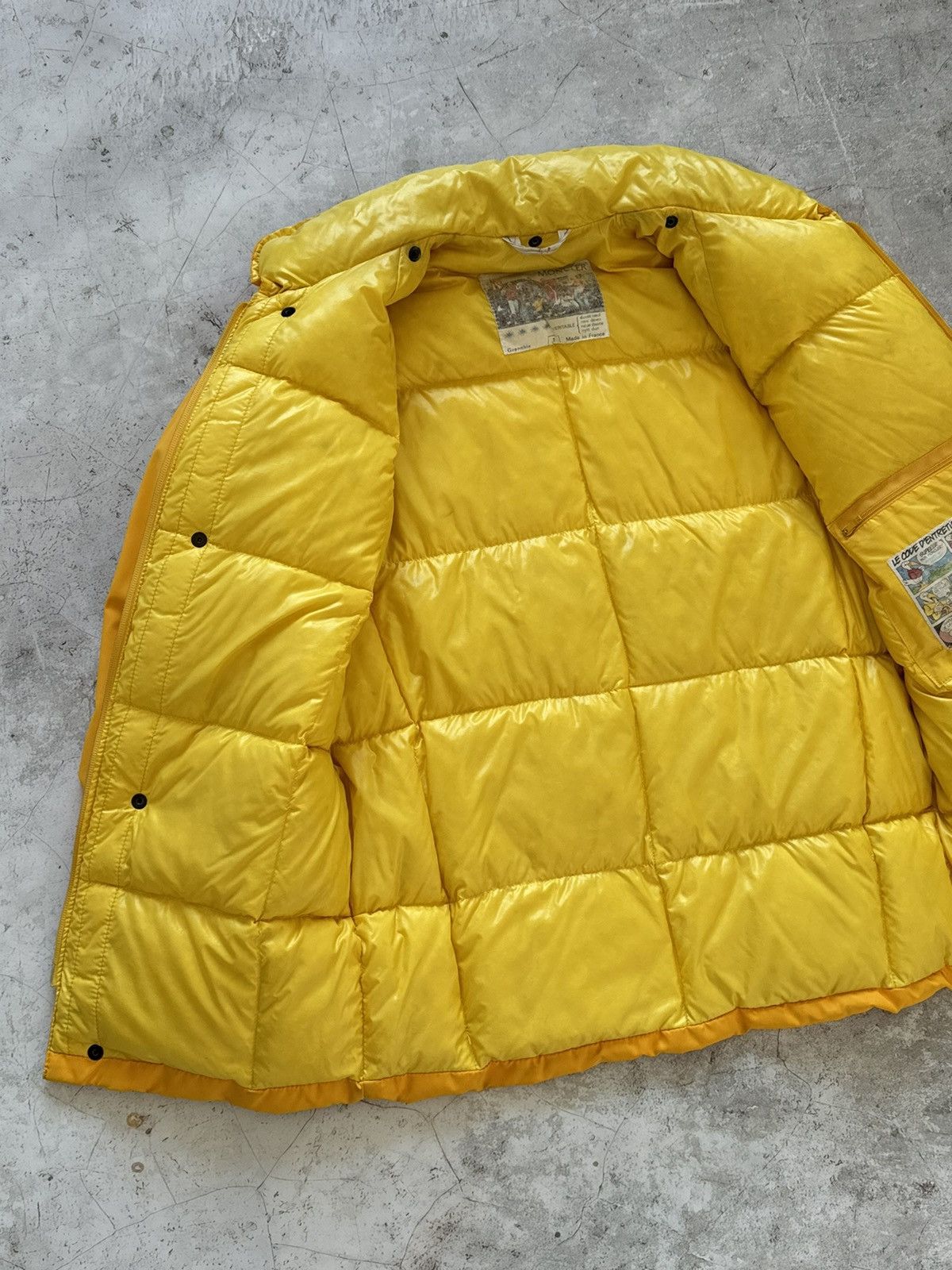 Moncler !Extremely rare vintage Moncler Grenoble yellow puffer jacke Size US S / EU 44-46 / 1 - 4 Thumbnail