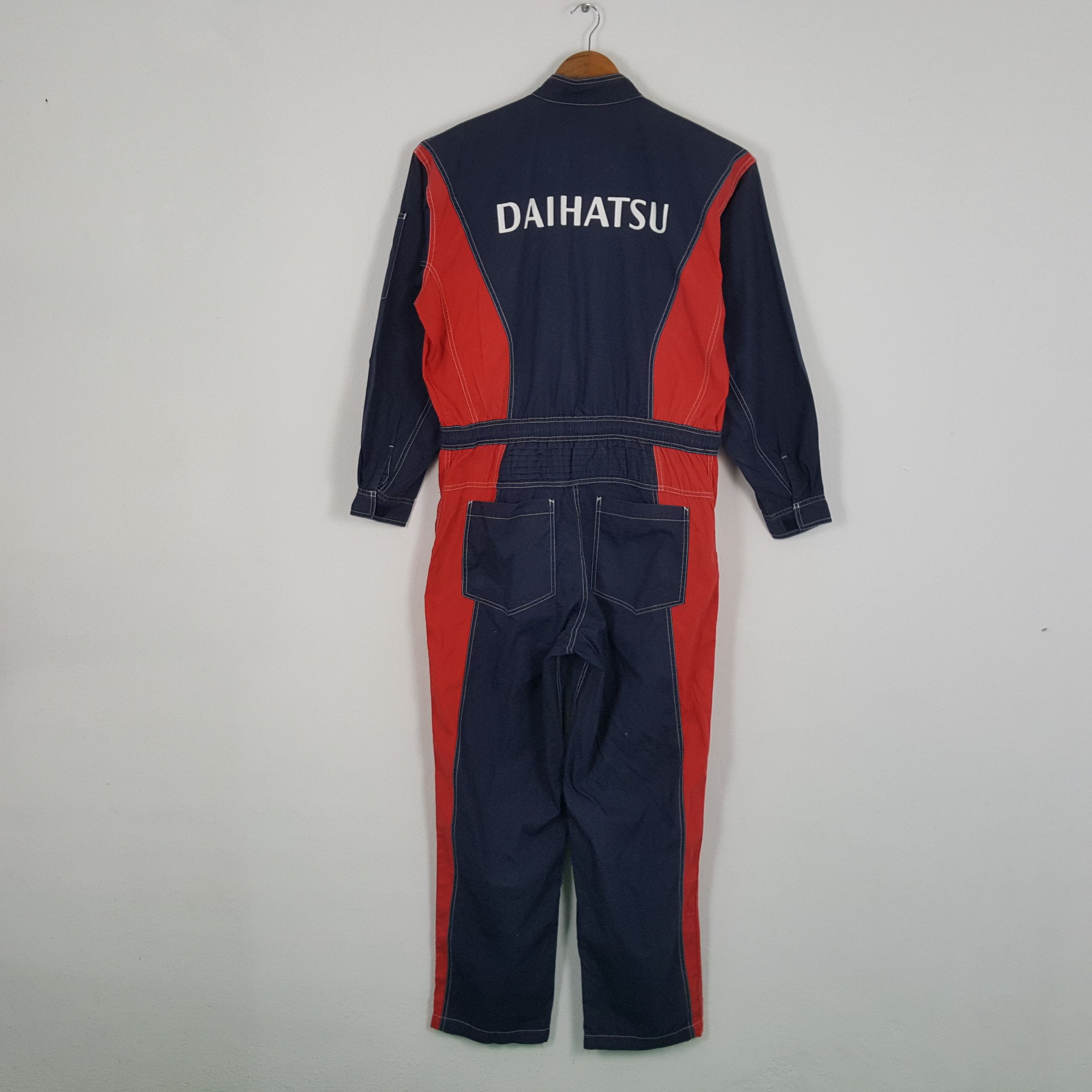 Vintage Vintage DAIHATSU Japanese Motorsports Crew Coverall Jacket Size US XL / EU 56 / 4 - 1 Thumbnail