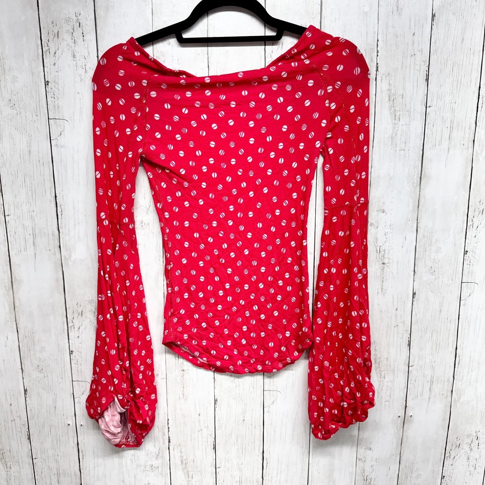 Free People We The Free XS Red Dot Boat Neck Puffed Long Sleeve Blouse Size XS / US 0-2 / IT 36-38 - 3 Thumbnail