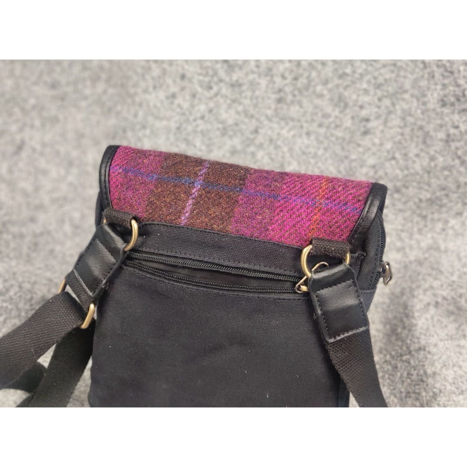 Harris Tweed Vintage Harris Tweed compact messenger bag unisex over the shoulder Hand Size ONE SIZE - 7 Thumbnail