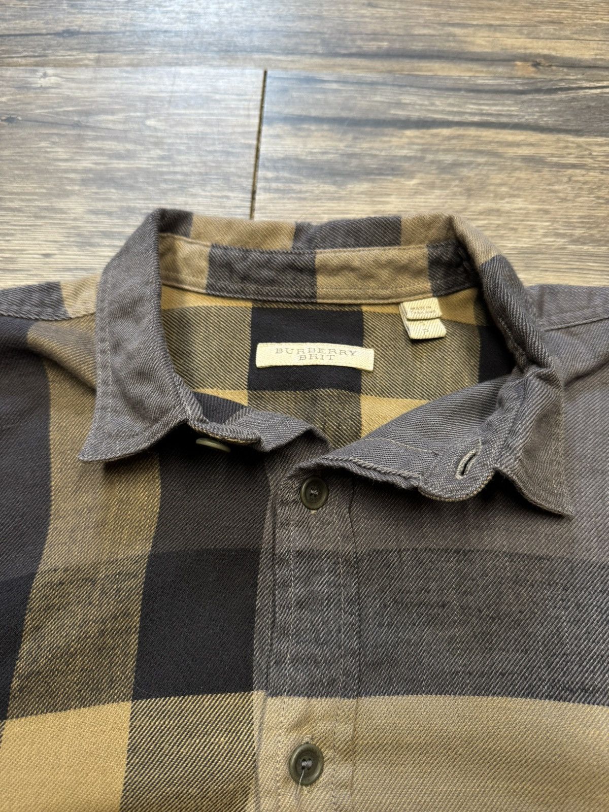 Burberry BURBERRY PLAID CHECK PATTERN COLLARED BUTTON UP SHIRT Size US S / EU 44-46 / 1 - 4 Thumbnail