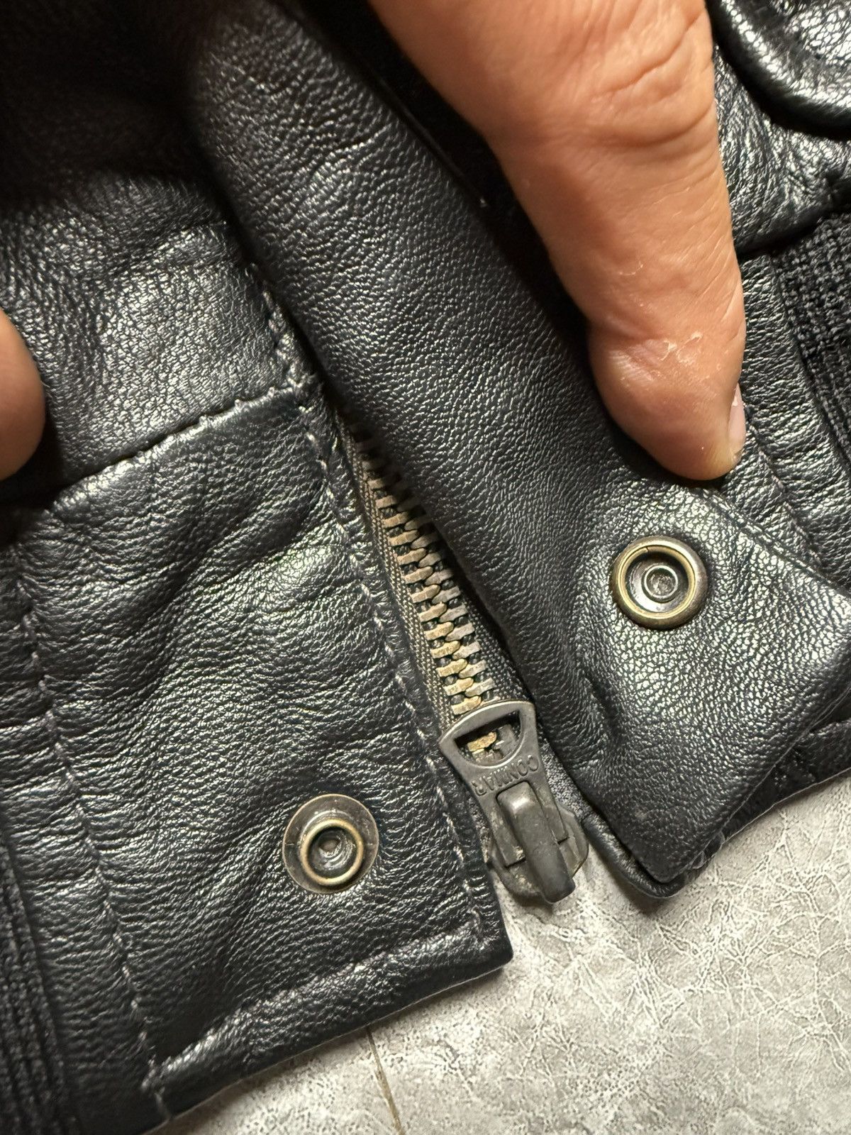 Emporio Armani Armani Exchange Leather Aviator Jacket With Fur Collar Size US L / EU 52-54 / 3 - 5 Thumbnail