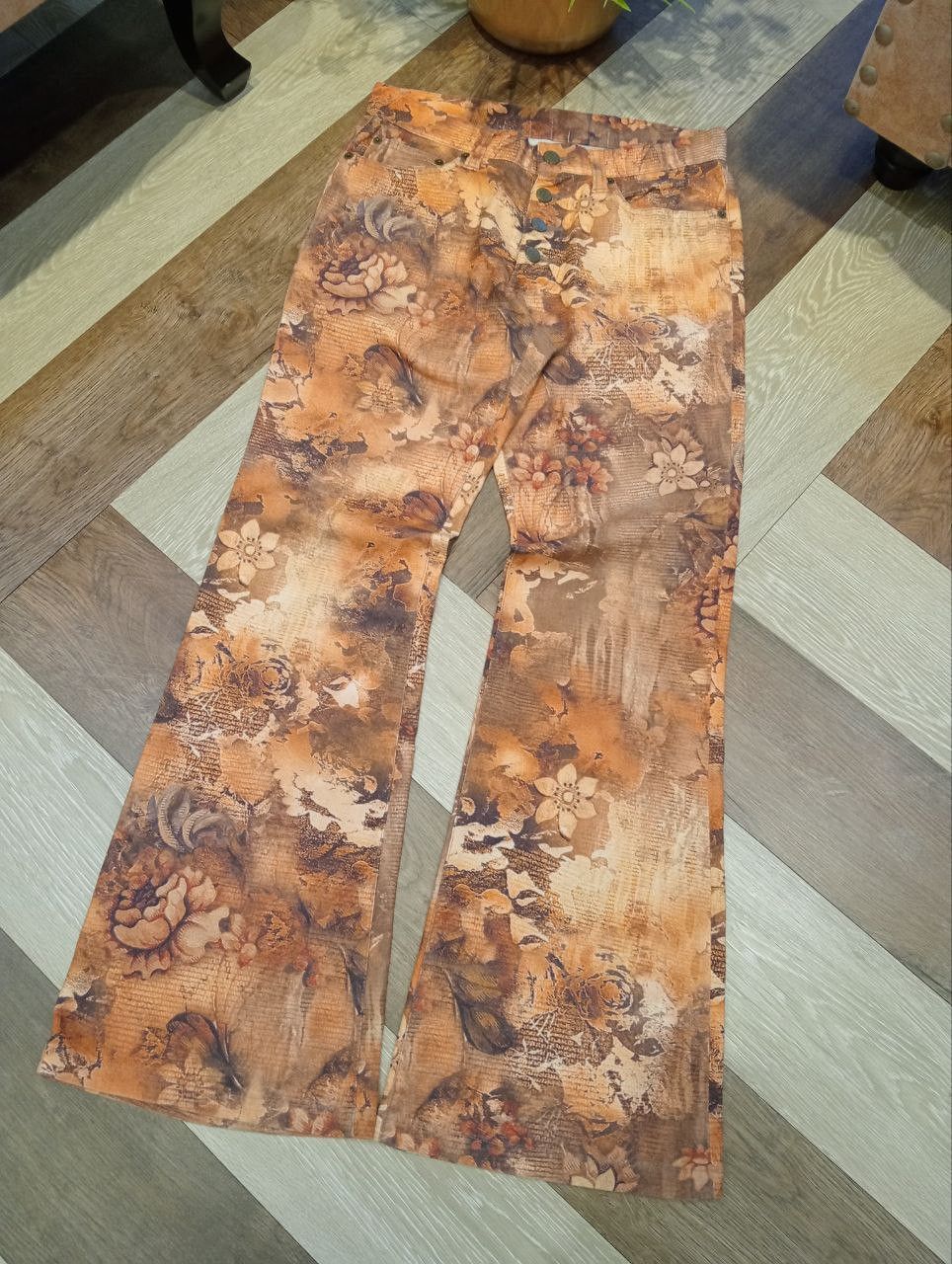 Tornado Mart VINTAGE TORNADO MART JAPAN FLORAL OVERPRINT FLARED TROUSERS Size US 30 / EU 46 - 2 Thumbnail