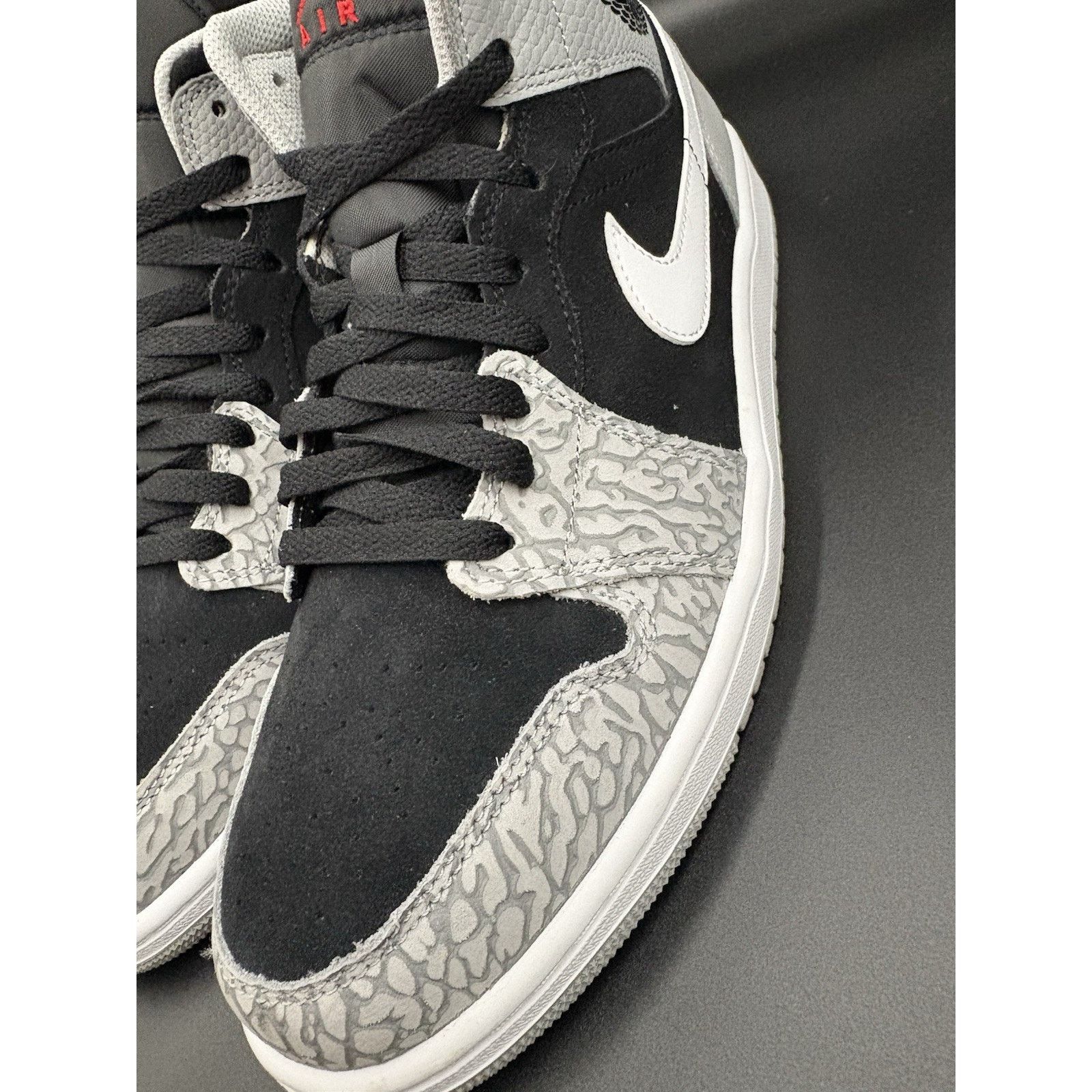 Nike Nike Air Jordan Retro 1 Mid SE Elephant Toe Men's Size 10 Size US 10 / EU 43 - 4 Thumbnail