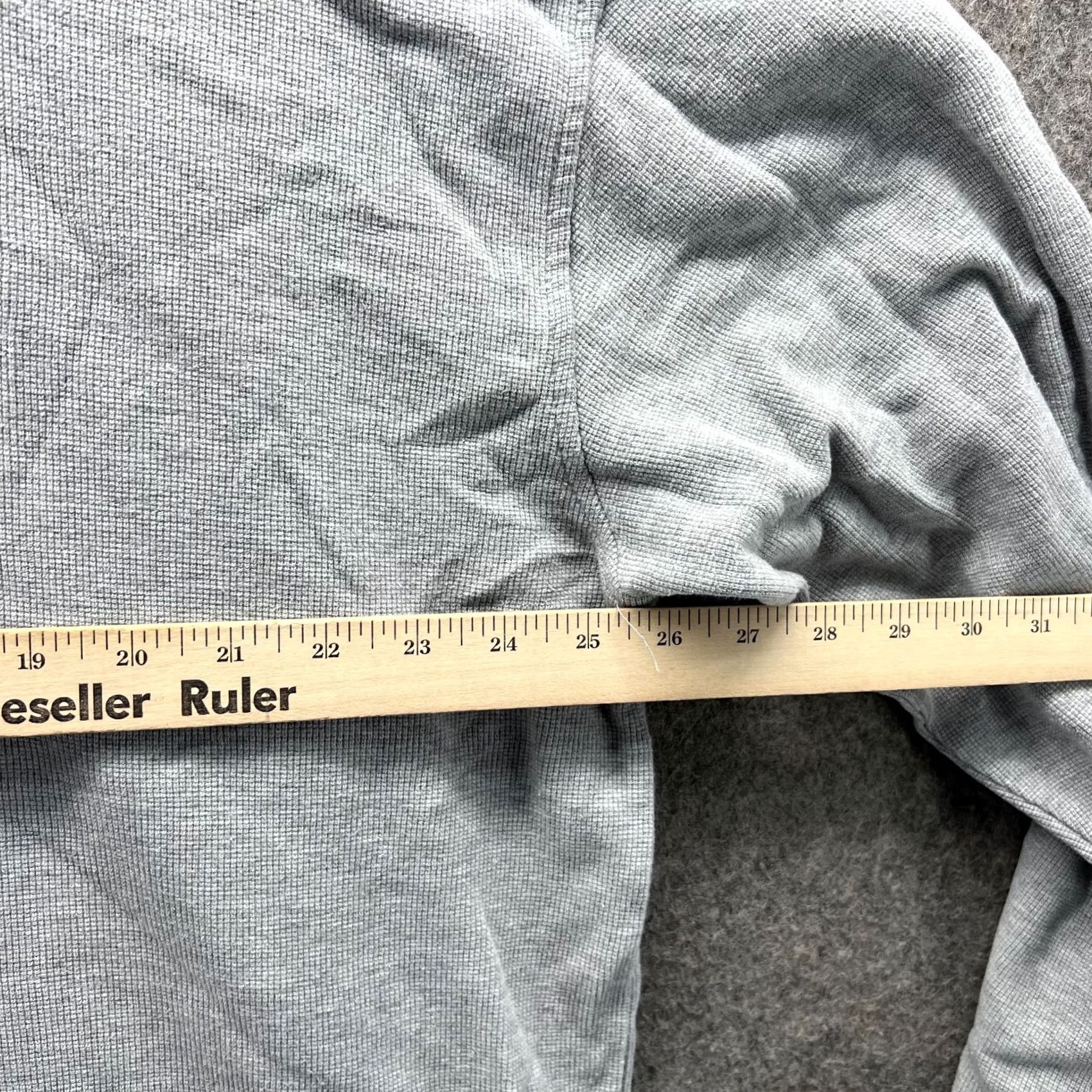 Tommy Hilfiger VINTAGE Tommy Hilfiger Sweater Men XXL Adult Gray Crewneck Pullover Fleece 90s Size US XXL / EU 58 / 5 - 6 Thumbnail