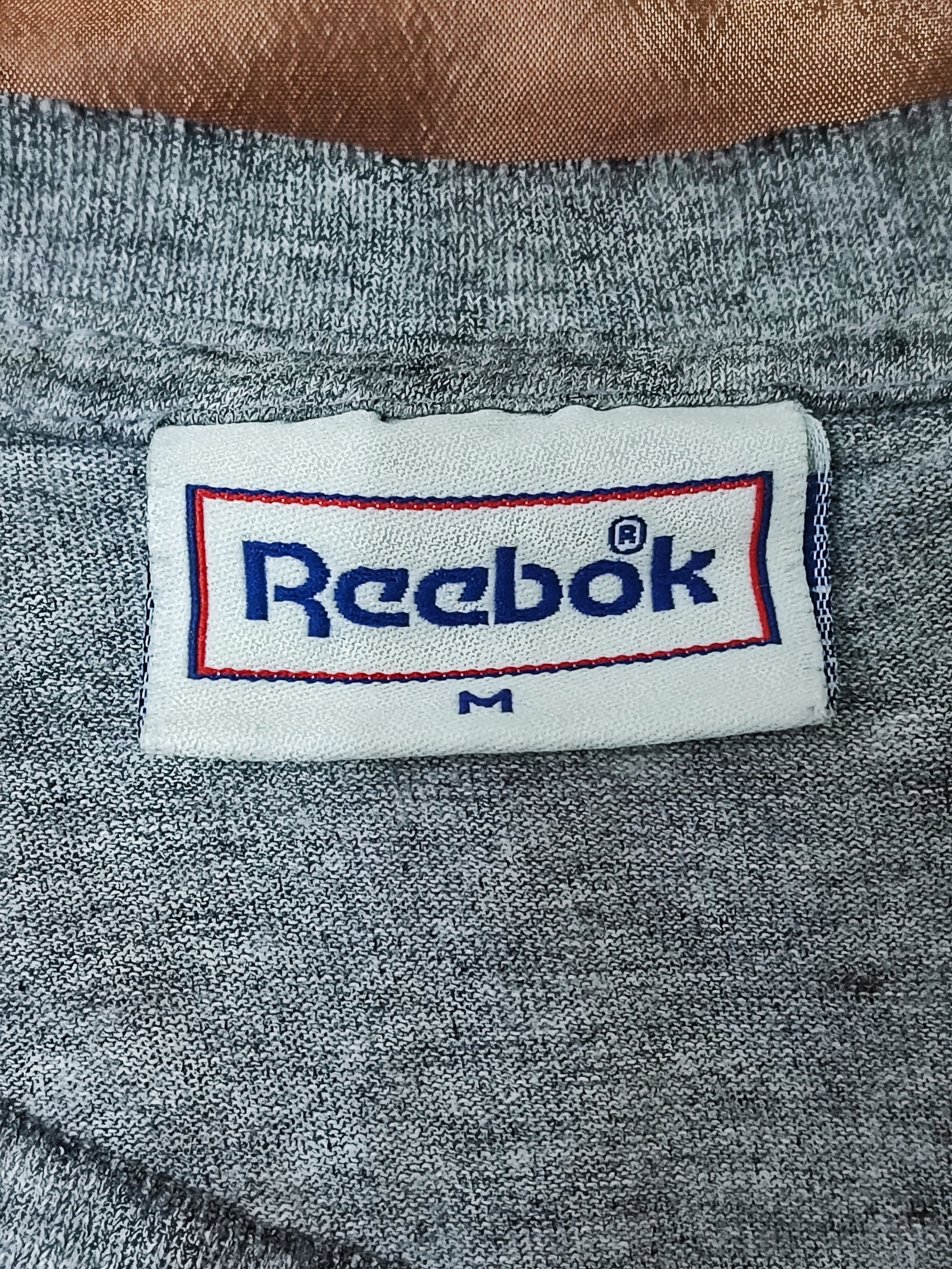 Vintage Vintage Thrashed Distressed Reebok Big Logo T-Shirt Size US M / EU 48-50 / 2 - 9 Thumbnail