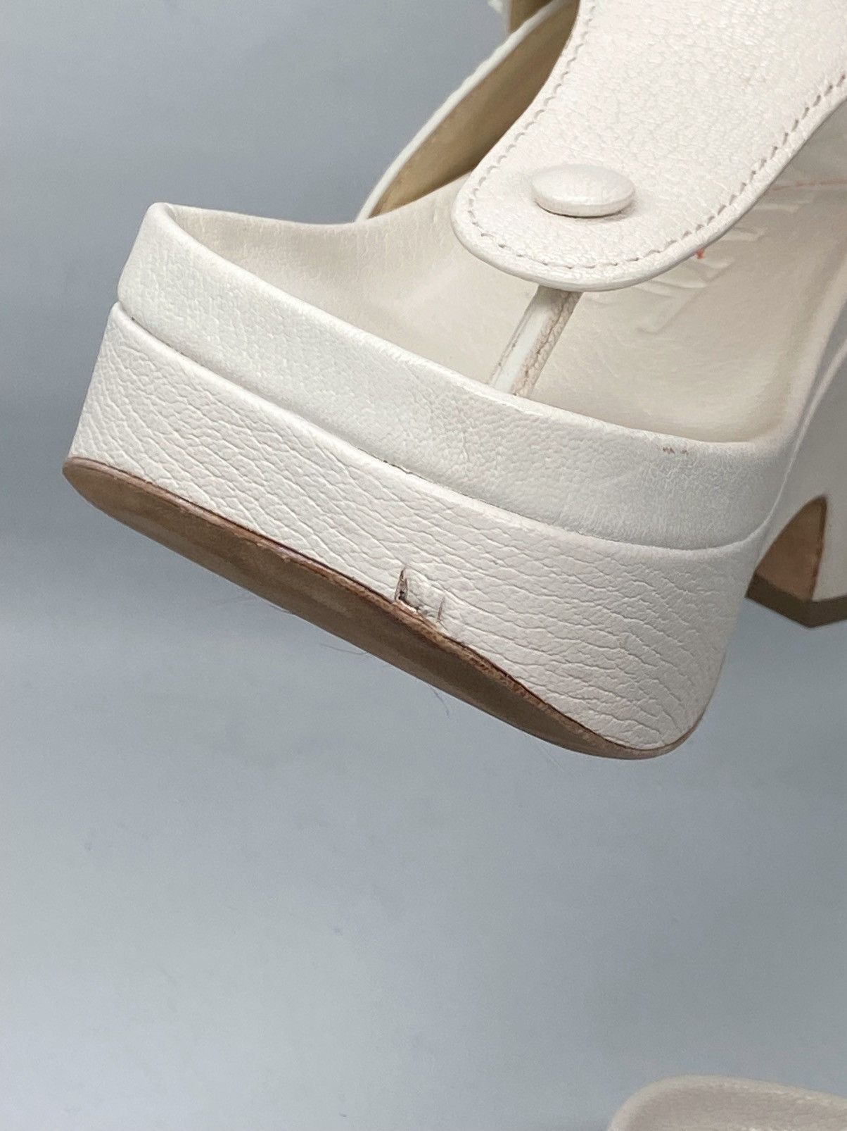 Loewe Loewe Ease leather platform thong sandals size 38 Size US 8 / IT 38 - 13 Thumbnail