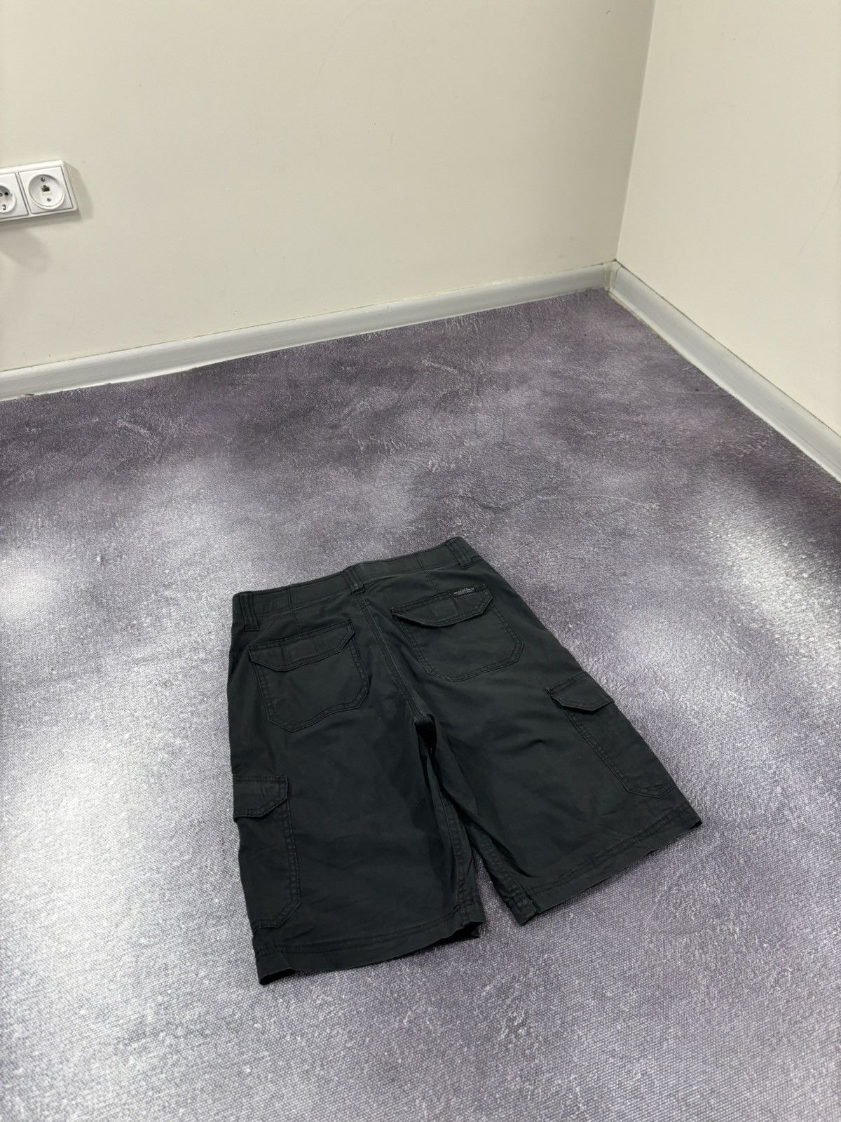 Lee × Vintage Vintage Lee Extreme Motion Black USA Hype Cargo Shorts Size US 29 - 10 Thumbnail