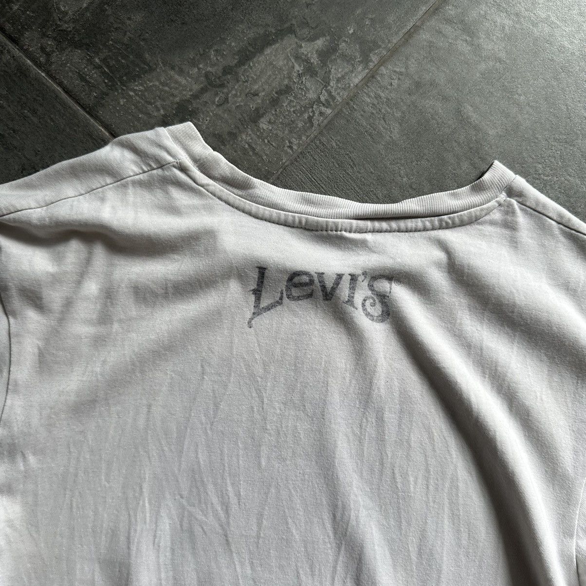 Japanese Brand × Levi's Vintage Clothing Vintage Levi’s T-shirts Big Logo Y2K USA Size US M / EU 48-50 / 2 - 11 Thumbnail